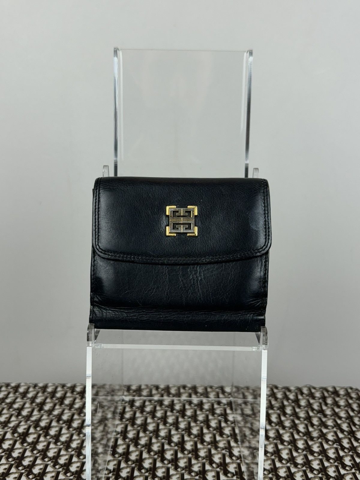 Givenchy Rare leather wallet Givenchy original luxury item Size ONE SIZE - 1 Thumbnail