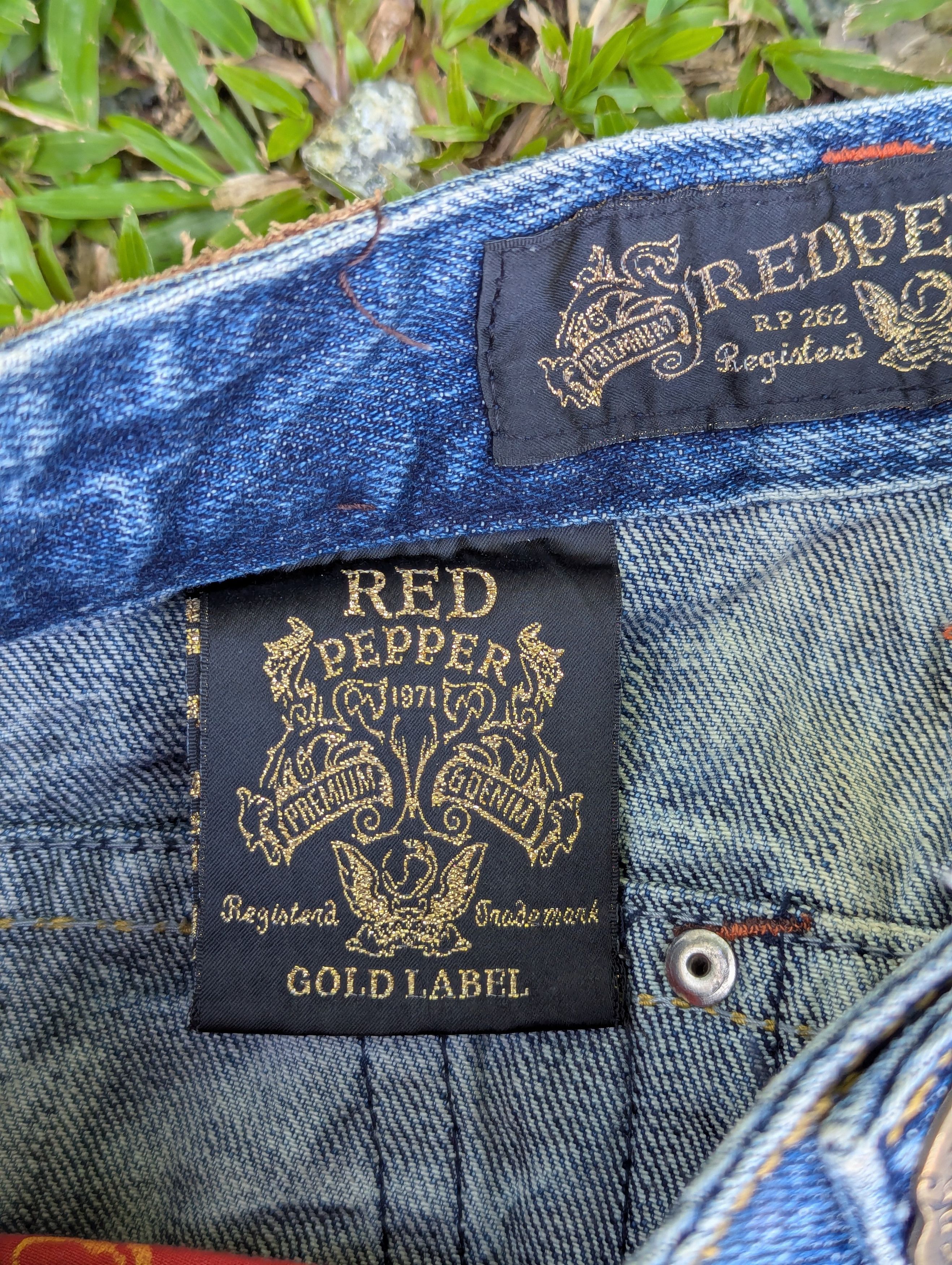 Seditionaries FLARE Red Pepper Jeans Ribbon Embroidery Punk Design Size 29" - 7 Thumbnail