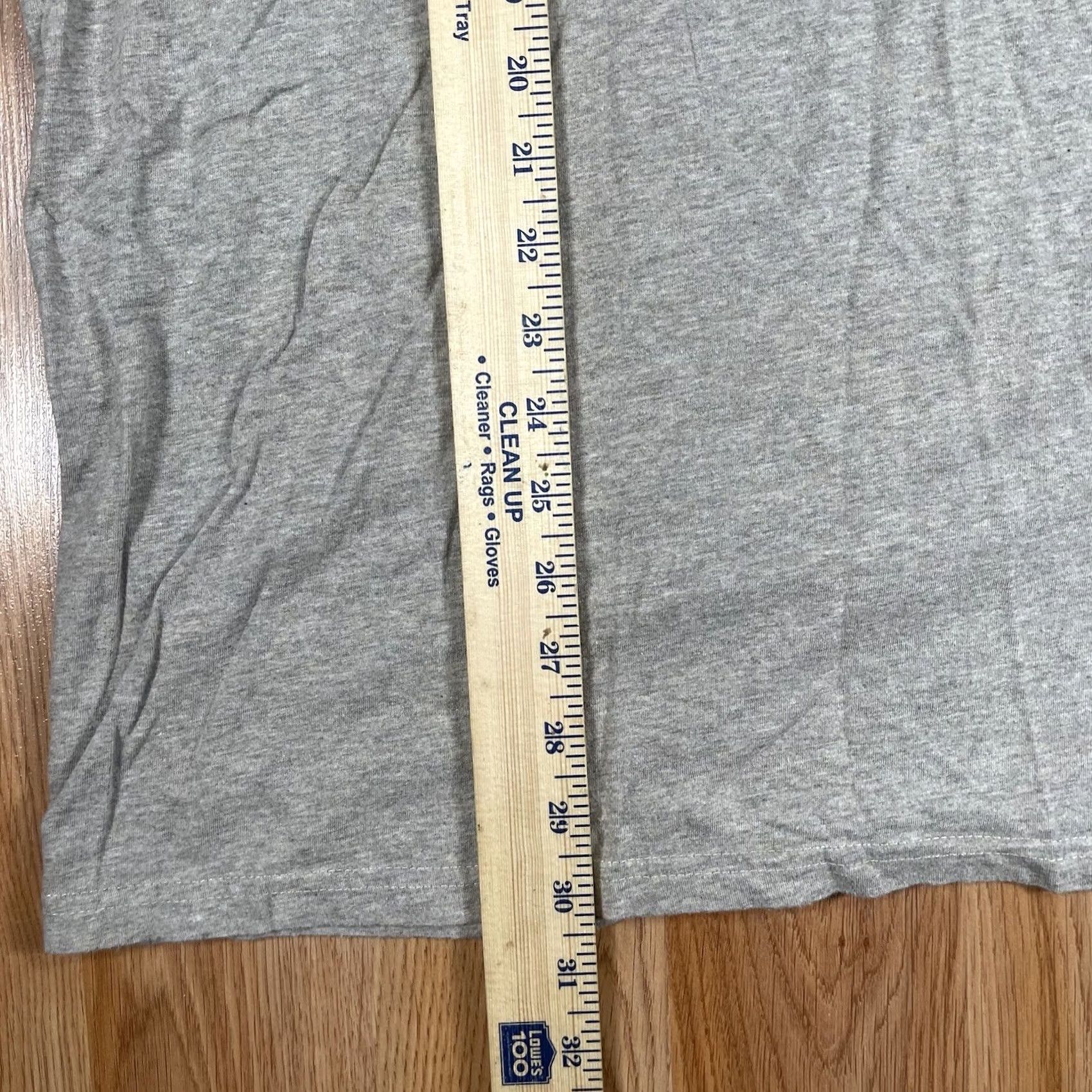 Vintage VINTAGE District Made Graphics T-Shirt Mens 2XL Gray Short Sleeve Size US XXL / EU 58 / 5 - 5 Thumbnail