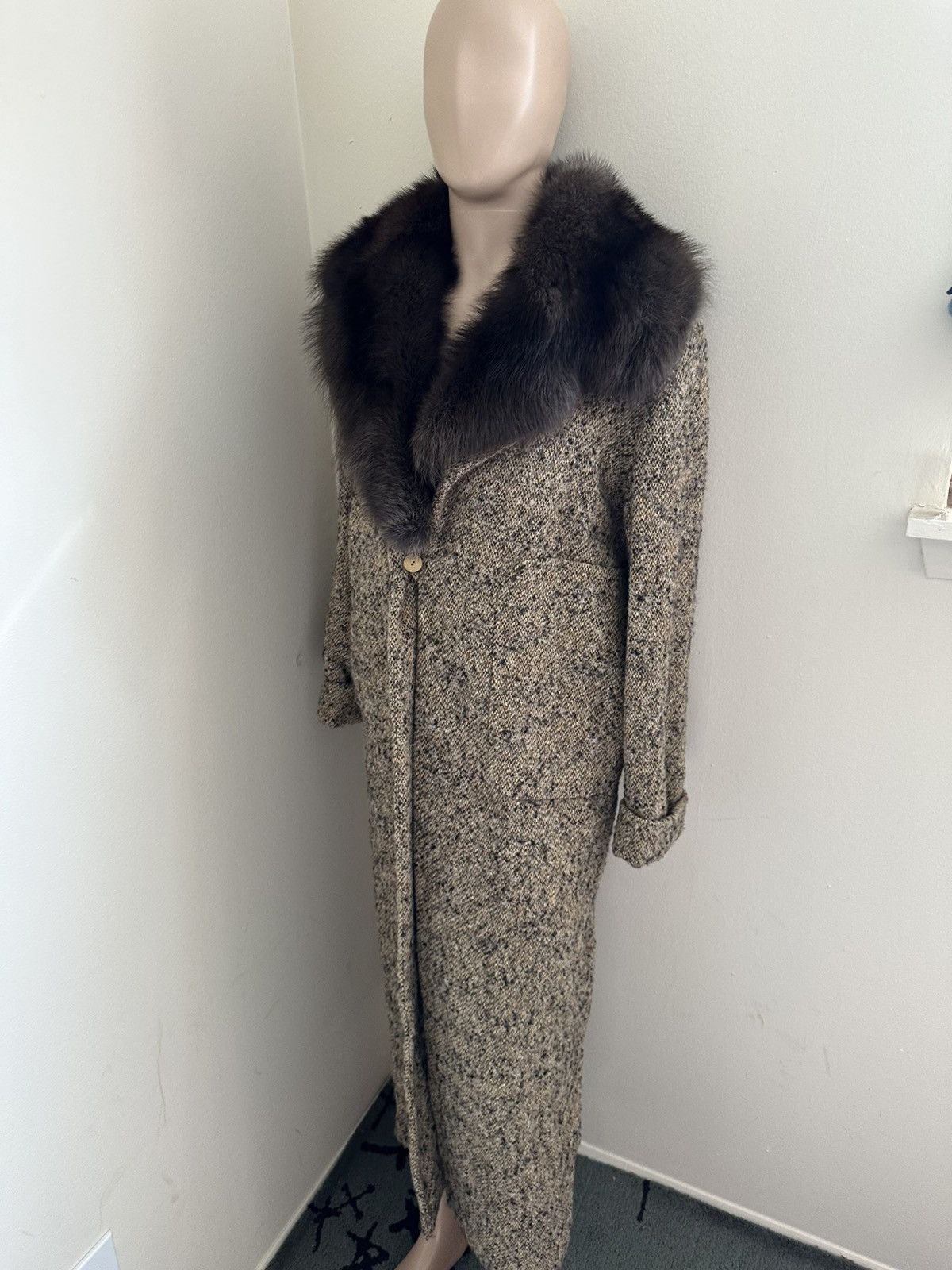 Fendi Archive Fendi Fall 1996 Fur Collar Tweed Coat Karl Lagerfeld Size M / US 6-8 / IT 42-44 - 1 Thumbnail