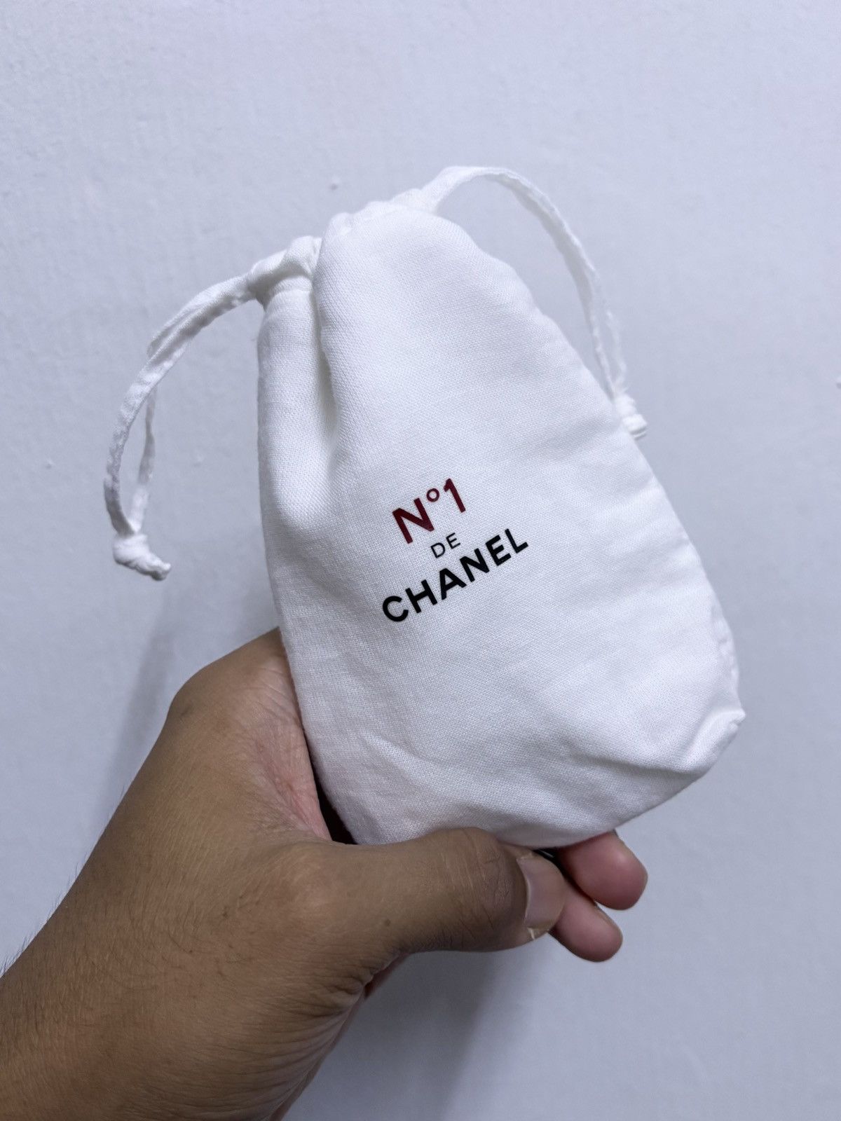 Chanel Chanel N•1 / de Chanel Beauty Drawstring Pouch Size ONE SIZE - 4 Thumbnail