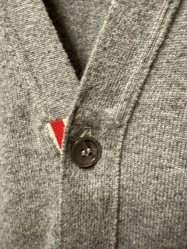 Thom Browne Thom browne Rainbow stripe light gray cashmere cardigan jac Size US M / EU 48-50 / 2 - 3 Thumbnail