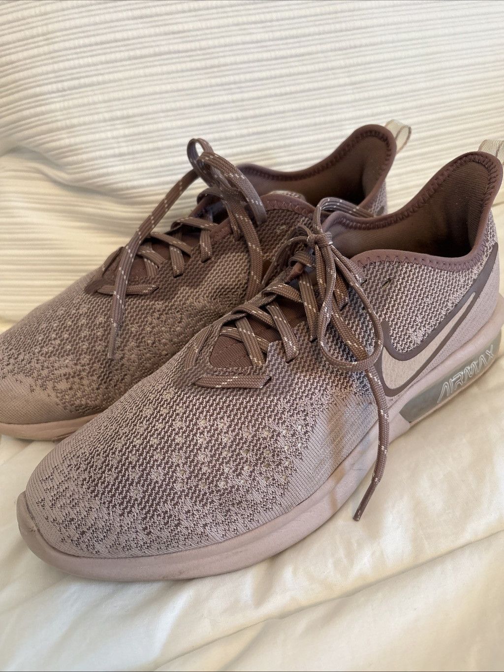 Nike Nike Air Max Sequent 4 Women 10 Running Shoes PINK Sneaker Size US 10 / IT 40 - 2 Thumbnail