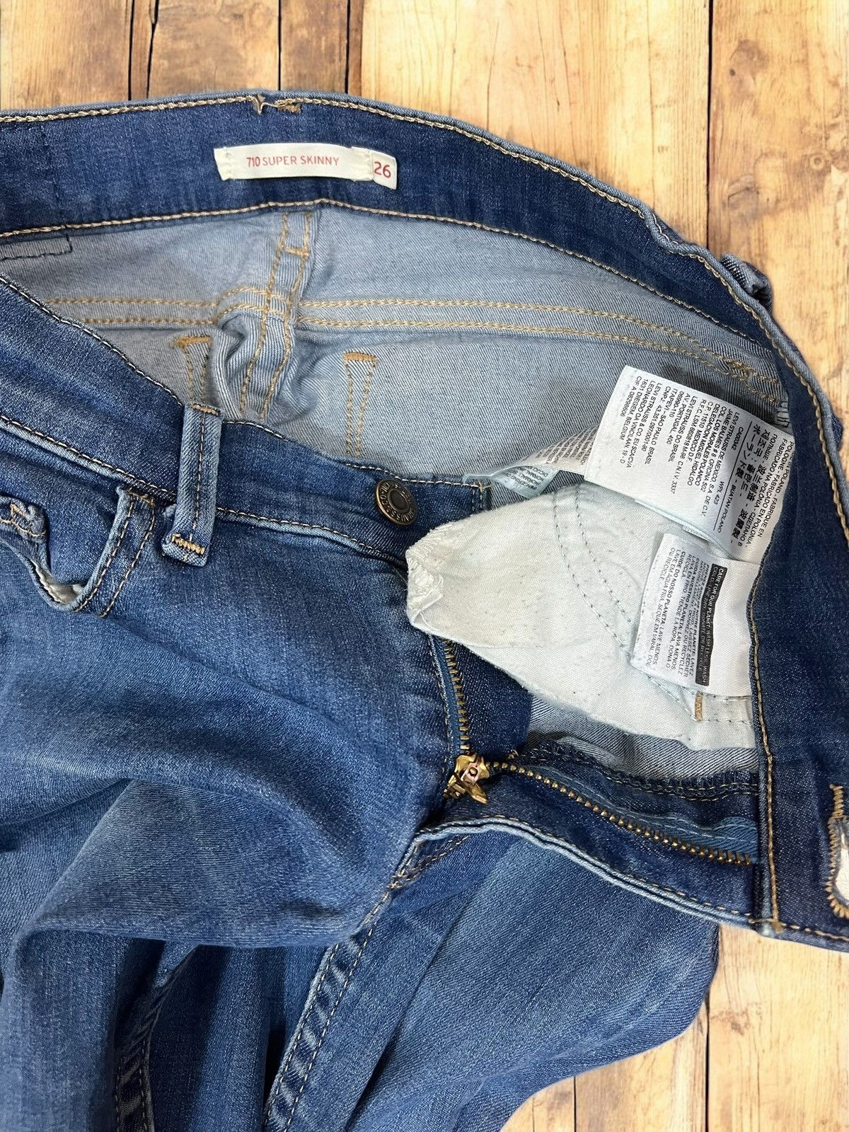 Levi's Levi’s 710 Super Skinny women’s jeans size W26 L32 Size 26" / US 2 / IT 38 - 5 Thumbnail
