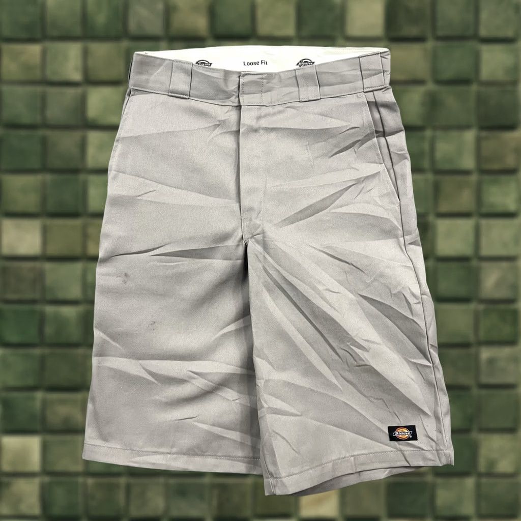 Dickies Dickies Men’s Light Grey Loose Fit Workwear/Outdoor/Utility Shorts Size 30 Size US 30 / EU 46 - 1 Thumbnail