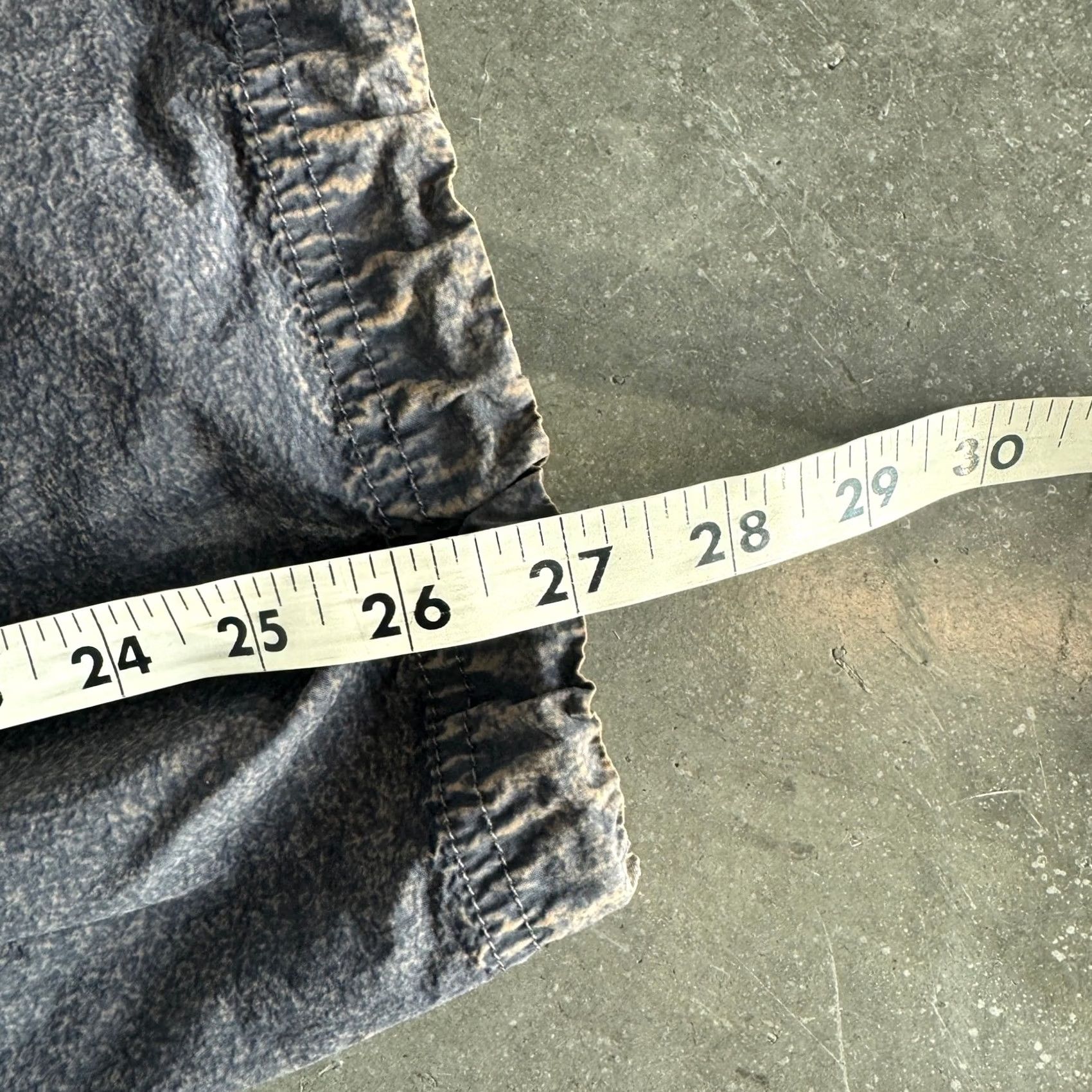 Urban Outfitters VINTAGE Urban Outfitters Baggy Flare Puffer Parachute Pants Dark Grey Small Ladies Womens Pants Size 28" / US 6 / IT 42 - 5 Thumbnail