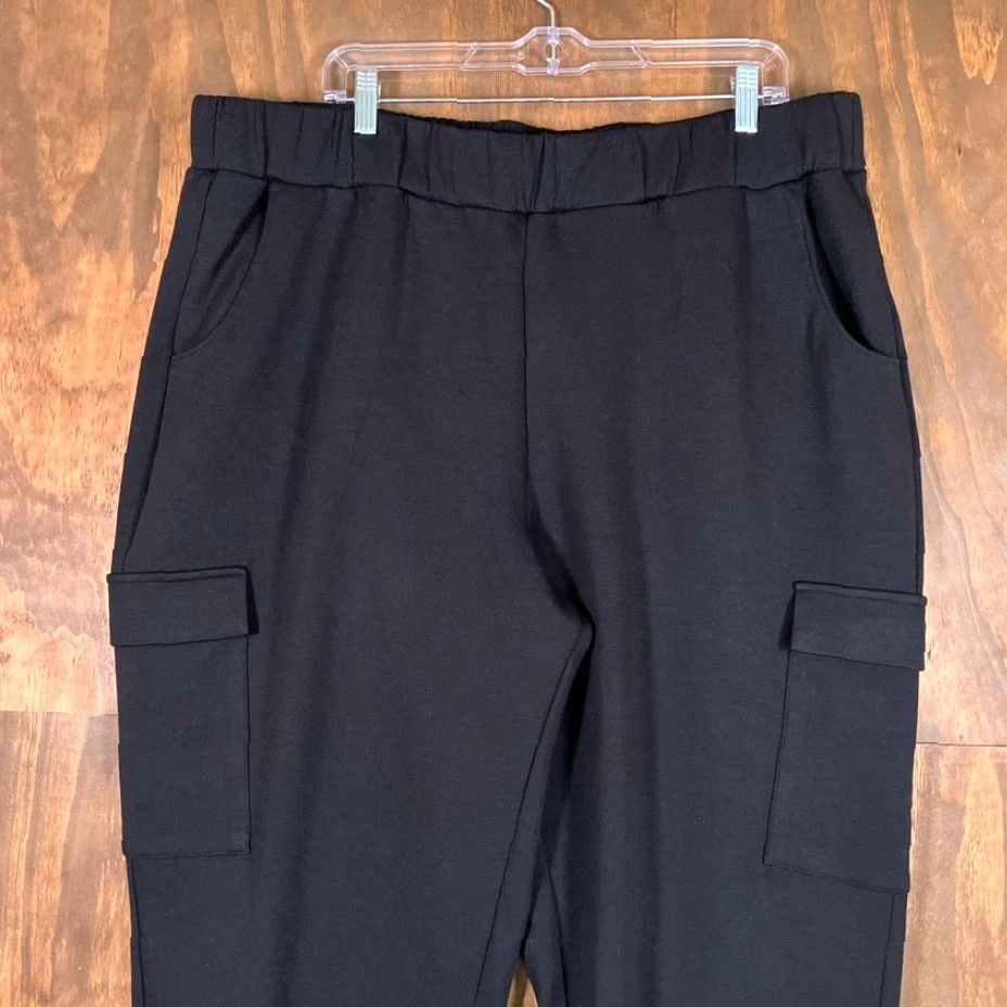 Express Express Pants Black High Rise Cropped Cargo Jogger XL Women Size 26" / US 2 / IT 38 - 2 Thumbnail