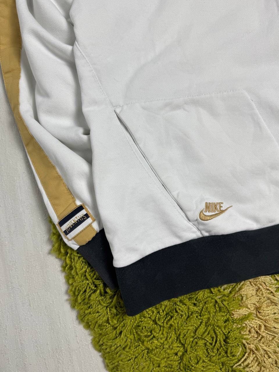Nike ⚽️ 90’S NIKE JUVENTUS VINTAGE SPELLOUT FOOTBALL RETRO JACKET Size US L / EU 52-54 / 3 - 3 Thumbnail
