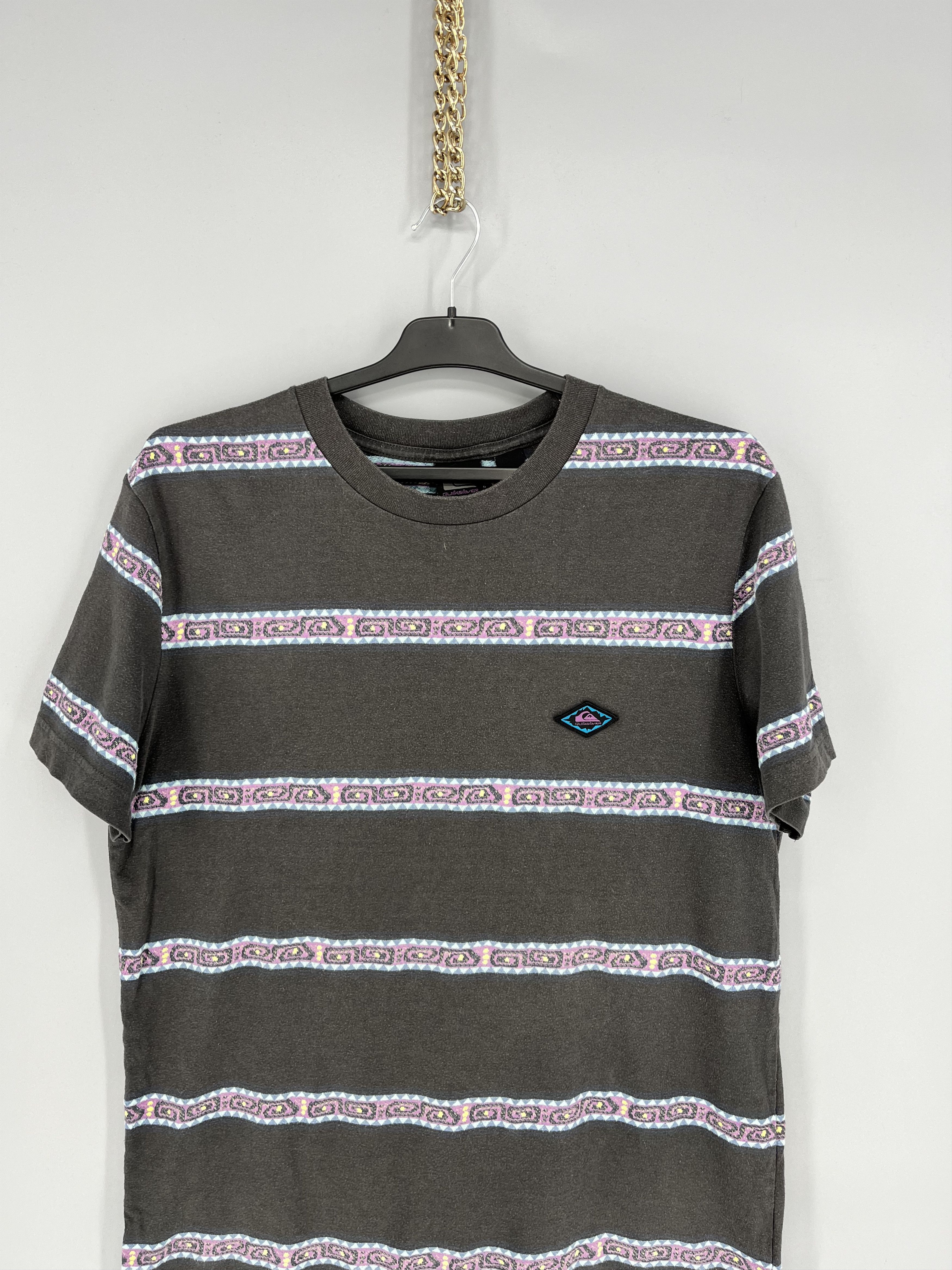 Quiksilver Vintage Quiksilver monogram T-Shirt Size M White Surf Skate Size US M / EU 48-50 / 2 - 6 Thumbnail