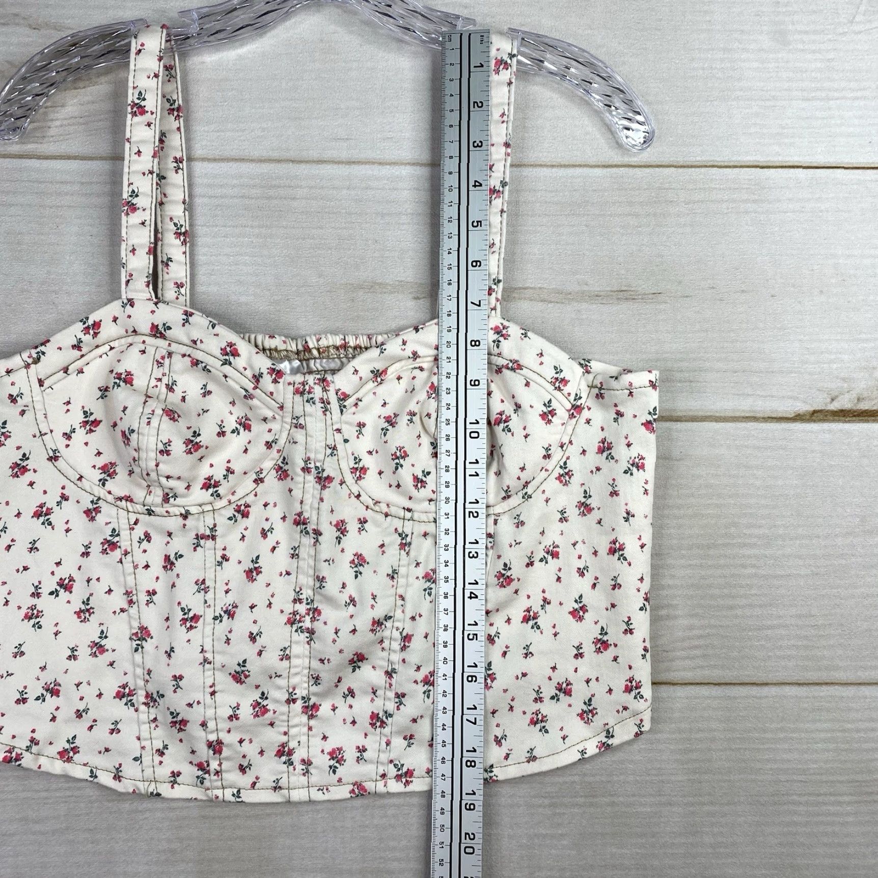 Vintage No Boundaries Tank Juniors XL 15-17 White Floral Spaghetti Strap Cropped Sleeveless Bohemian Y2K Floral Crop Top Womens Size XL / US 12-14 / IT 48-50 - 2 Thumbnail