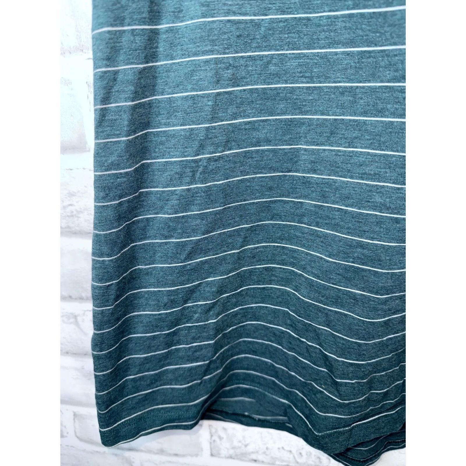 Lululemon Lululemon Short Sleeve Crew Neck Green Striped T Shirt Mens M Athletic Activewear Size US M / EU 48-50 / 2 - 5 Thumbnail