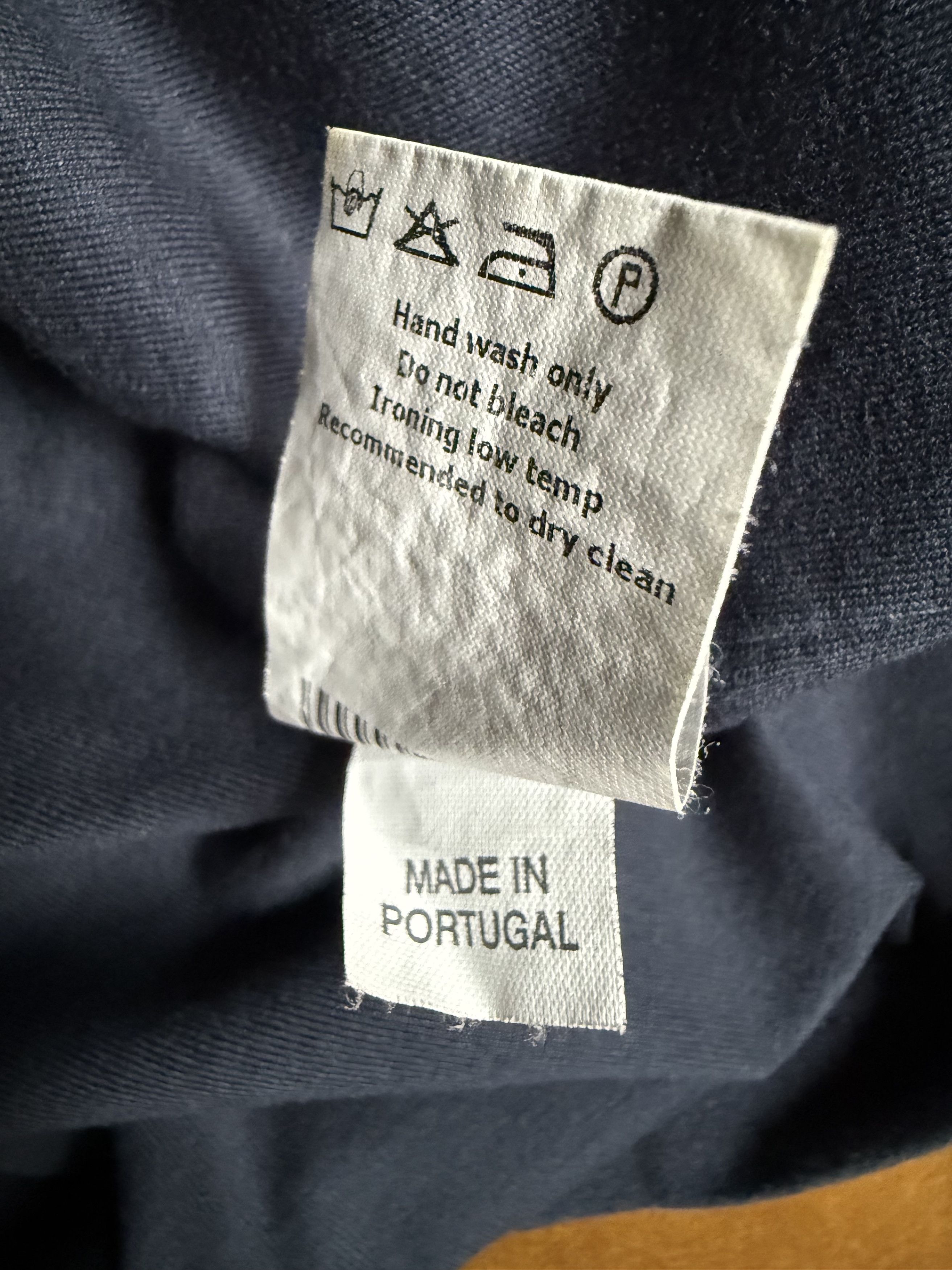Hussein Chalayan HUSSEIN CHALAYAN DOUBLE T-SHIRT WORN TWICE IN SIZE IT-44 Size US S / EU 44-46 / 1 - 13 Thumbnail
