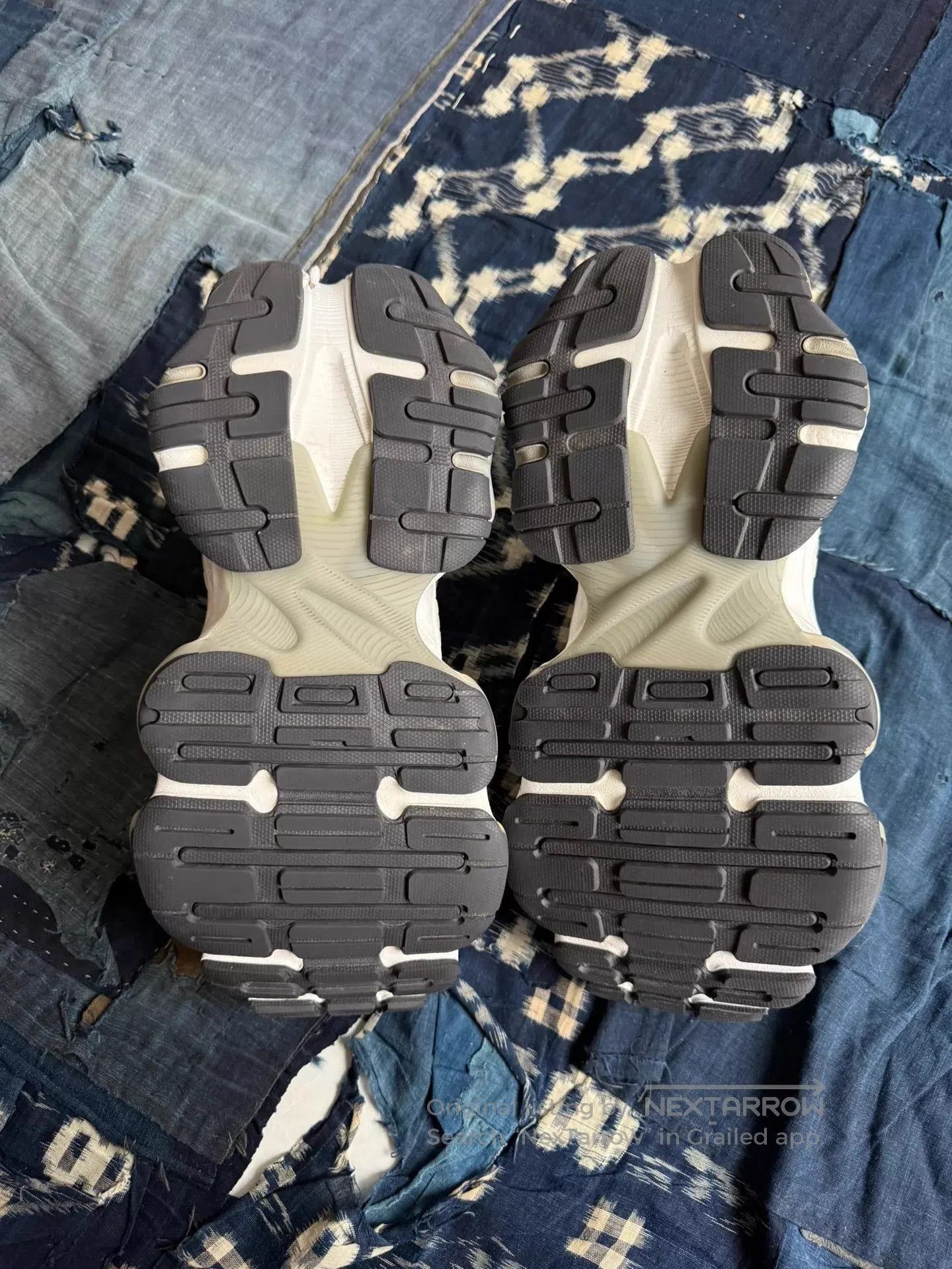Balenciaga Multi Color Low-Top Sneakers Size 9. Size US 9 / EU 42 - 8 Thumbnail
