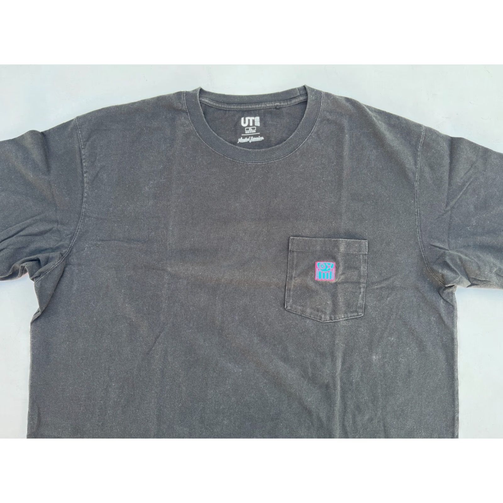 Uniqlo UNIQLO Men’s UT Andre Saraiva Pocket Tee Shirt XL Black Logo Pocket Tee Mens Size US XL / EU 56 / 4 - 3 Thumbnail