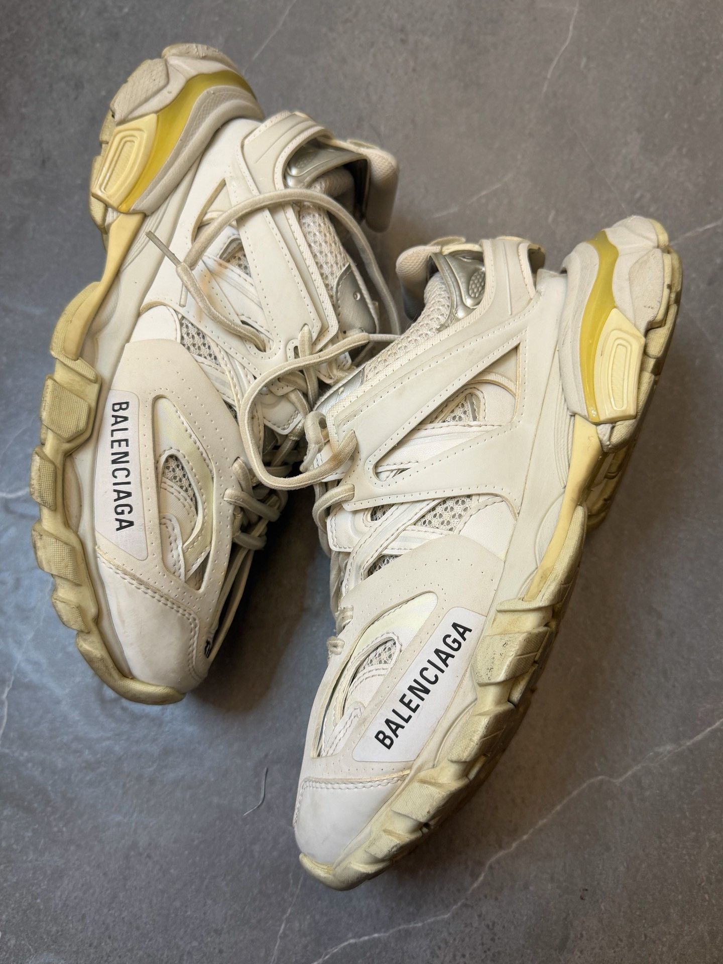 Balenciaga Balenciaga Track Low-Top Dad Sneakers Size US 6 / IT 36 - 1 Thumbnail