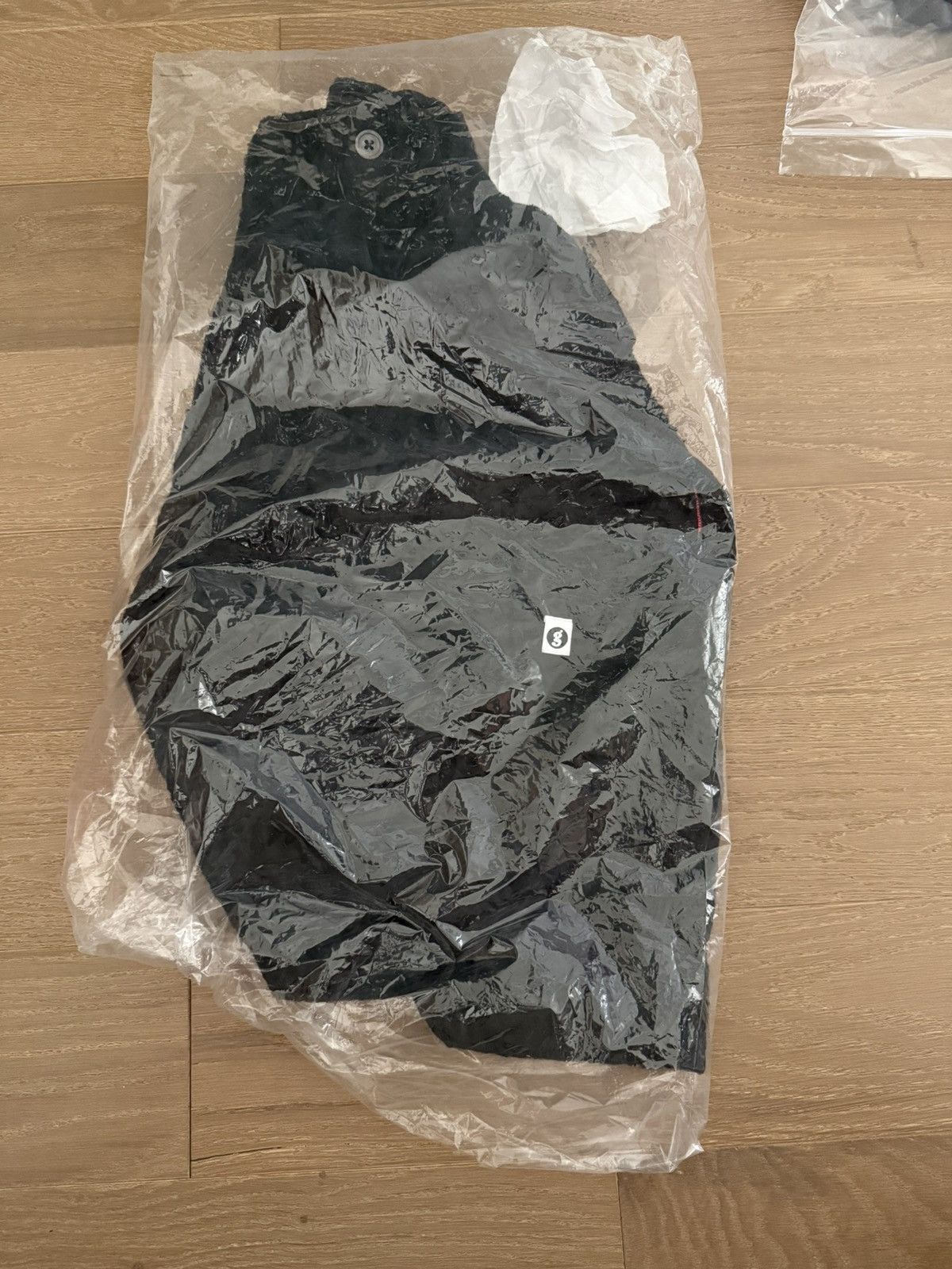 Supreme Supreme GOODENOUGH Crushed Rayon Cargo Short Black Size 32 Size US 32 / EU 48 - 3 Thumbnail