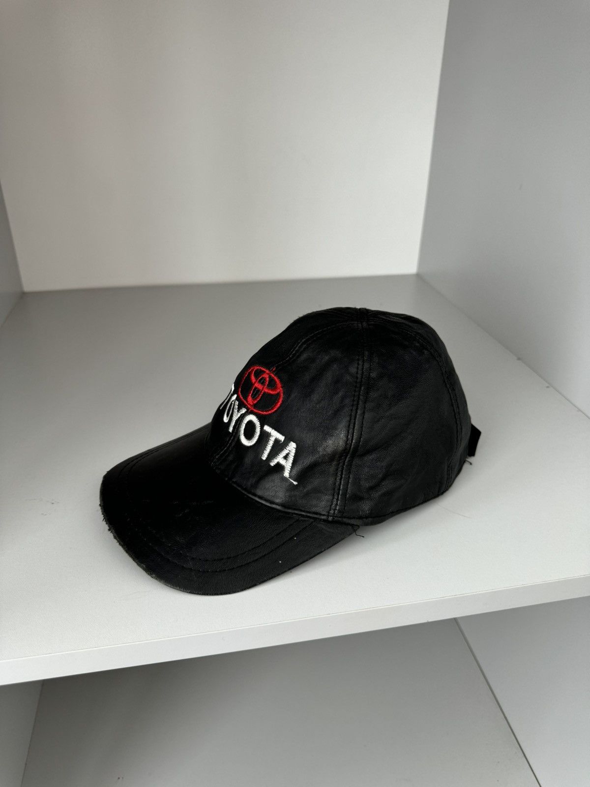 Leather Toyota Racing Vintage Logo Leather Cap Size ONE SIZE - 3 Thumbnail