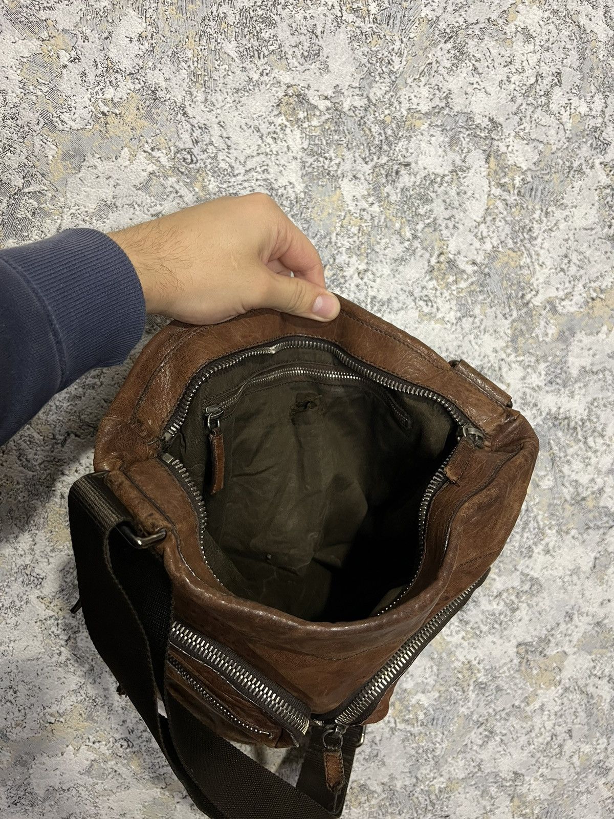 Miu Miu Vintage Miu Miu Crossbody Leather Bag Rare Size ONE SIZE - 7 Thumbnail