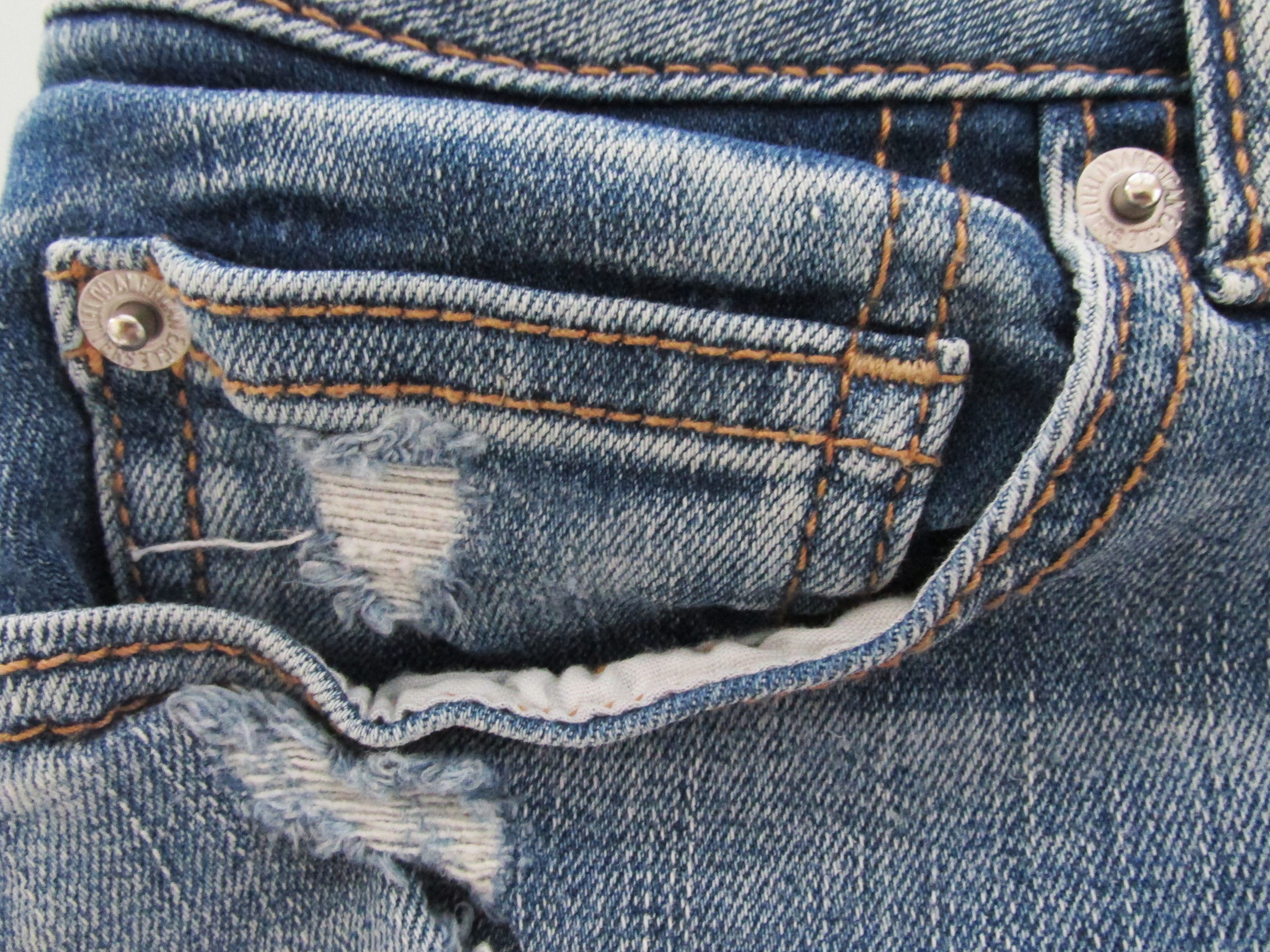 American Eagle Outfitters American Eagle Stretch Denim Distressed Skirts Size 6 Size 28" / US 6 / IT 42 - 3 Thumbnail