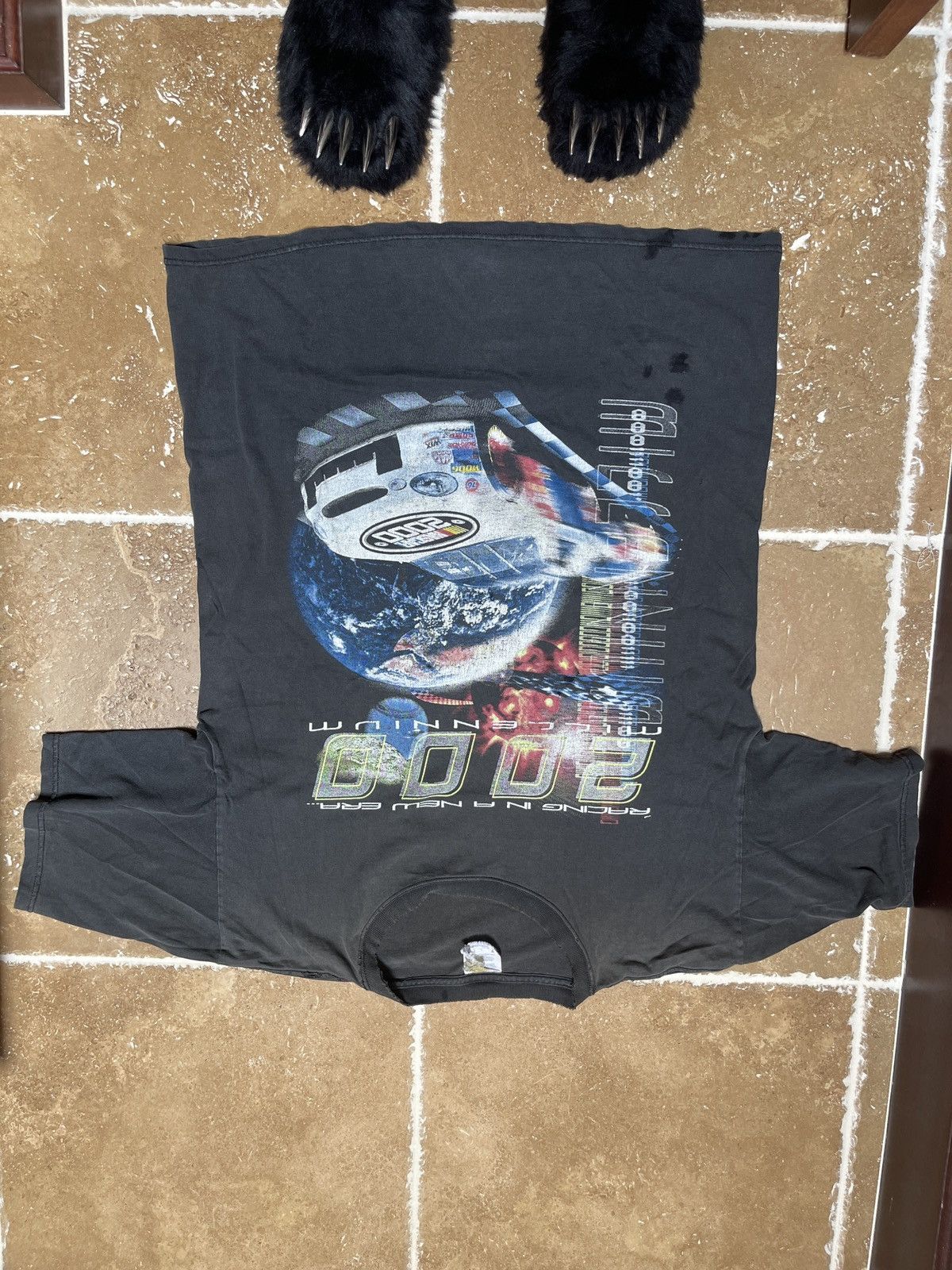 Vintage Distressed 2000s NASCAR racing tee Size US L / EU 52-54 / 3 - 4 Thumbnail