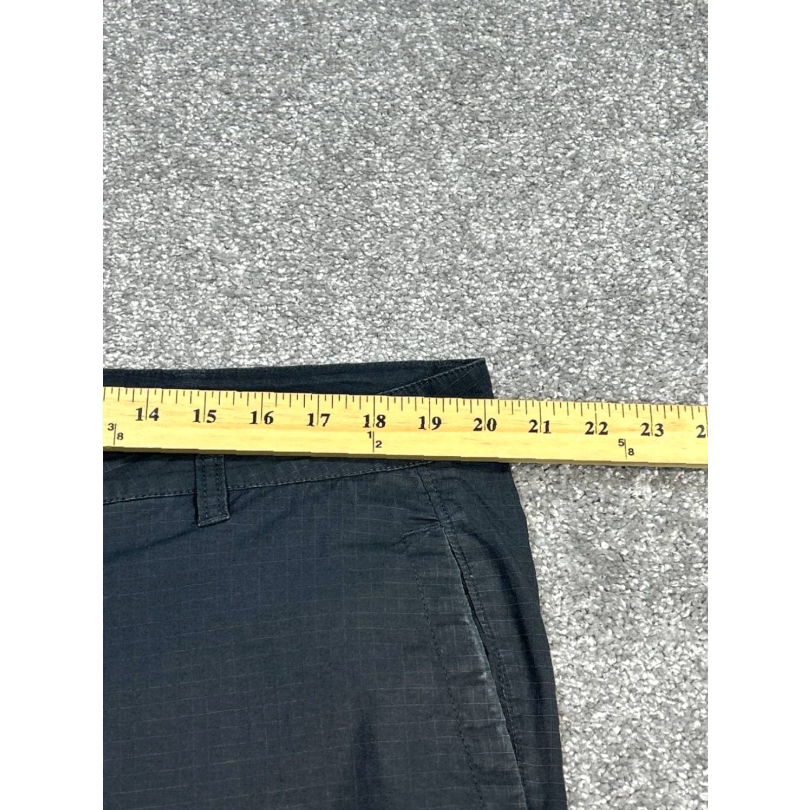 Mountain Hardwear Mountain Hardwear Pants Mens 40 Gray Cotton Ripstop Lightweight Hiking 40x29 Size US 40 / EU 56 - 7 Thumbnail