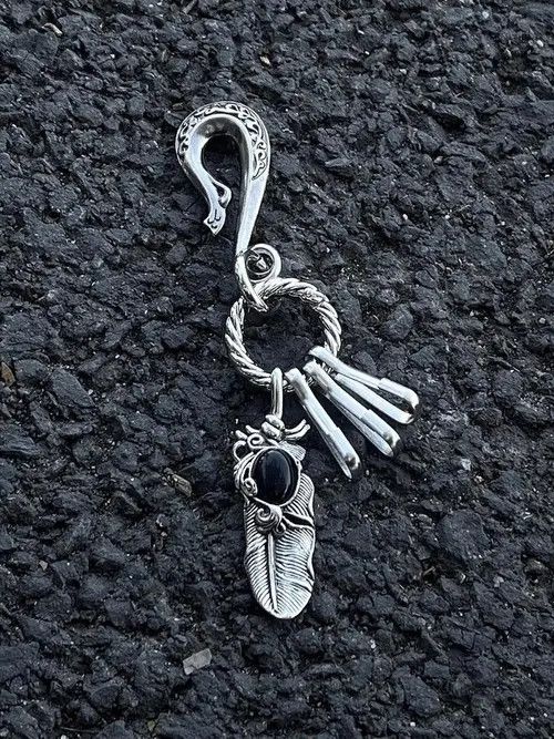 Jewelry Gem Twist Buckle Keychain, y2k Keychain Size ONE SIZE - 1 Thumbnail