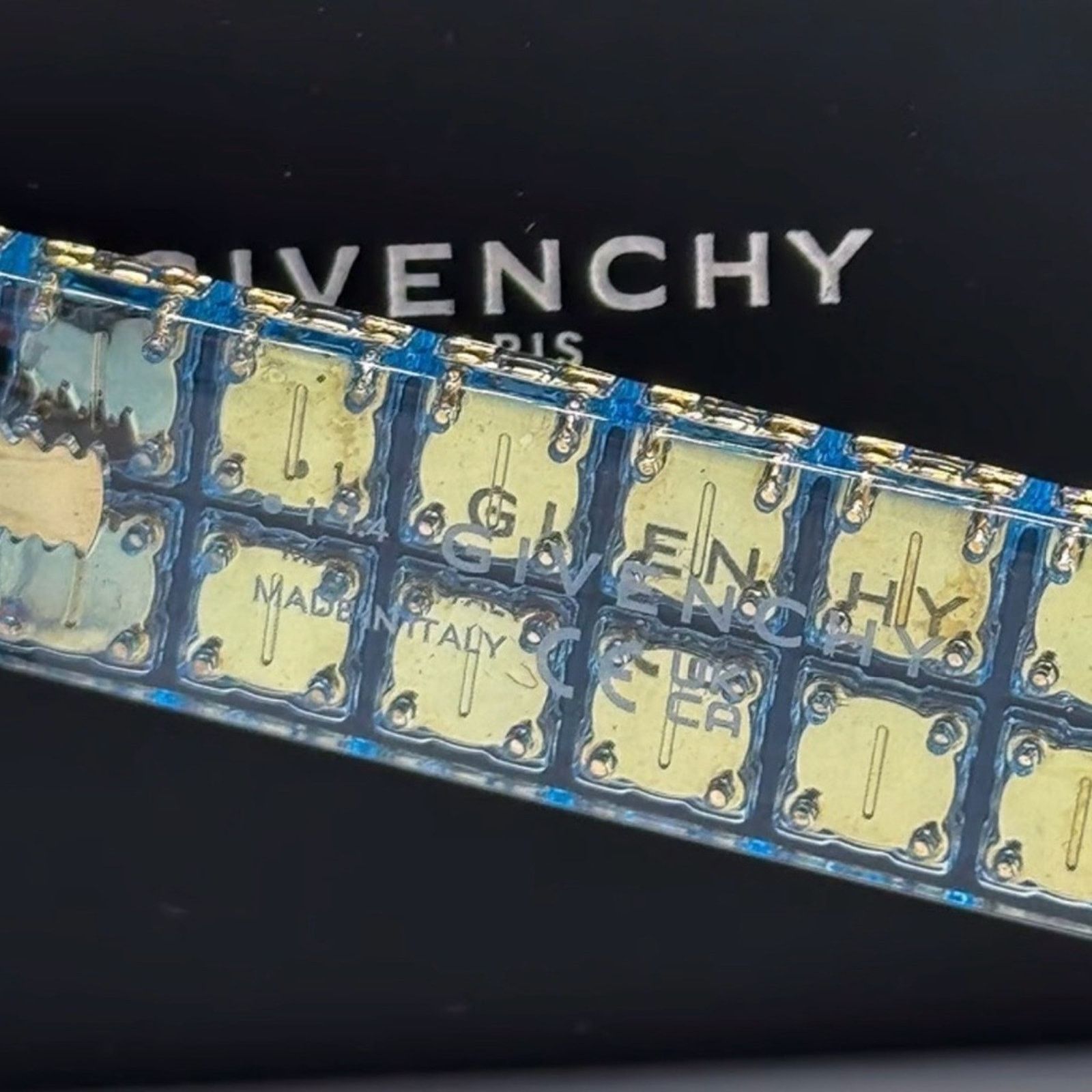 Givenchy New Givenchy Stylish Blue Sunglasses GV40076I 84V, Authentic Size ONE SIZE - 10 Thumbnail
