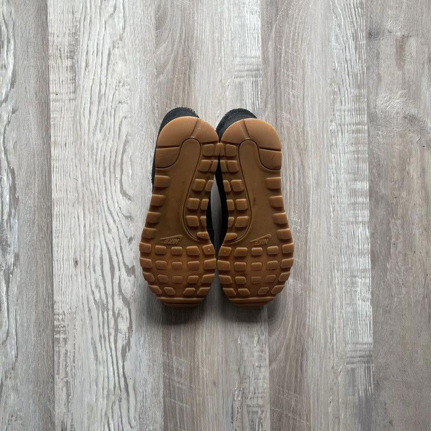 Nike NIKE • WMNS MD Runner 2 SE "Black Gum" (6.5M) Size US 6.5 / EU 39-40 - 6 Thumbnail