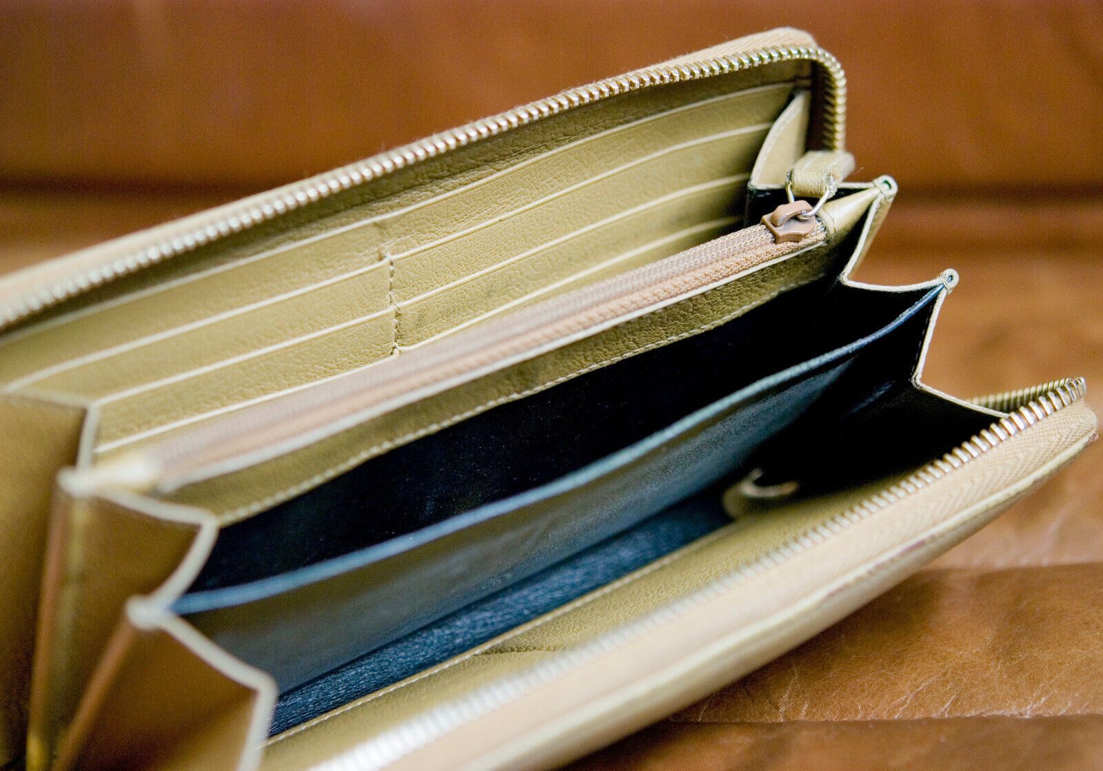 Yves Saint Laurent YSL Yves Saint Laurent Womens Monogram Wallet Long Beige Size ONE SIZE - 10 Thumbnail