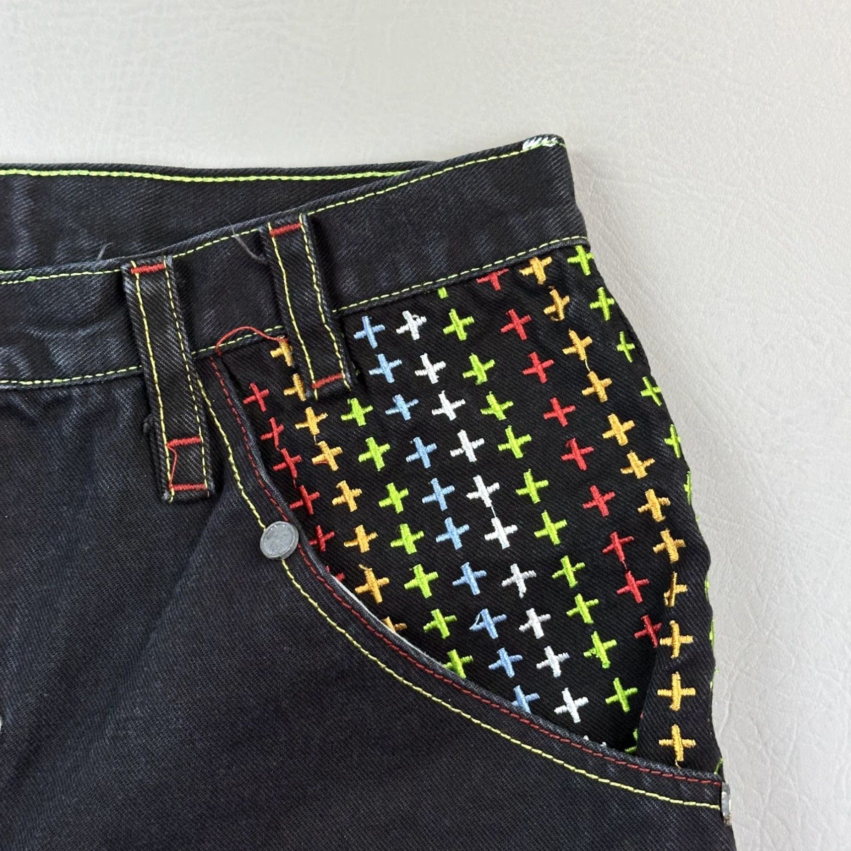 Coogi VINTAGE Coogi Shorts Mens 36 Black Baggy Embroidered Hip Hop Streetwear Y2K Size US 36 / EU 52 - 6 Thumbnail