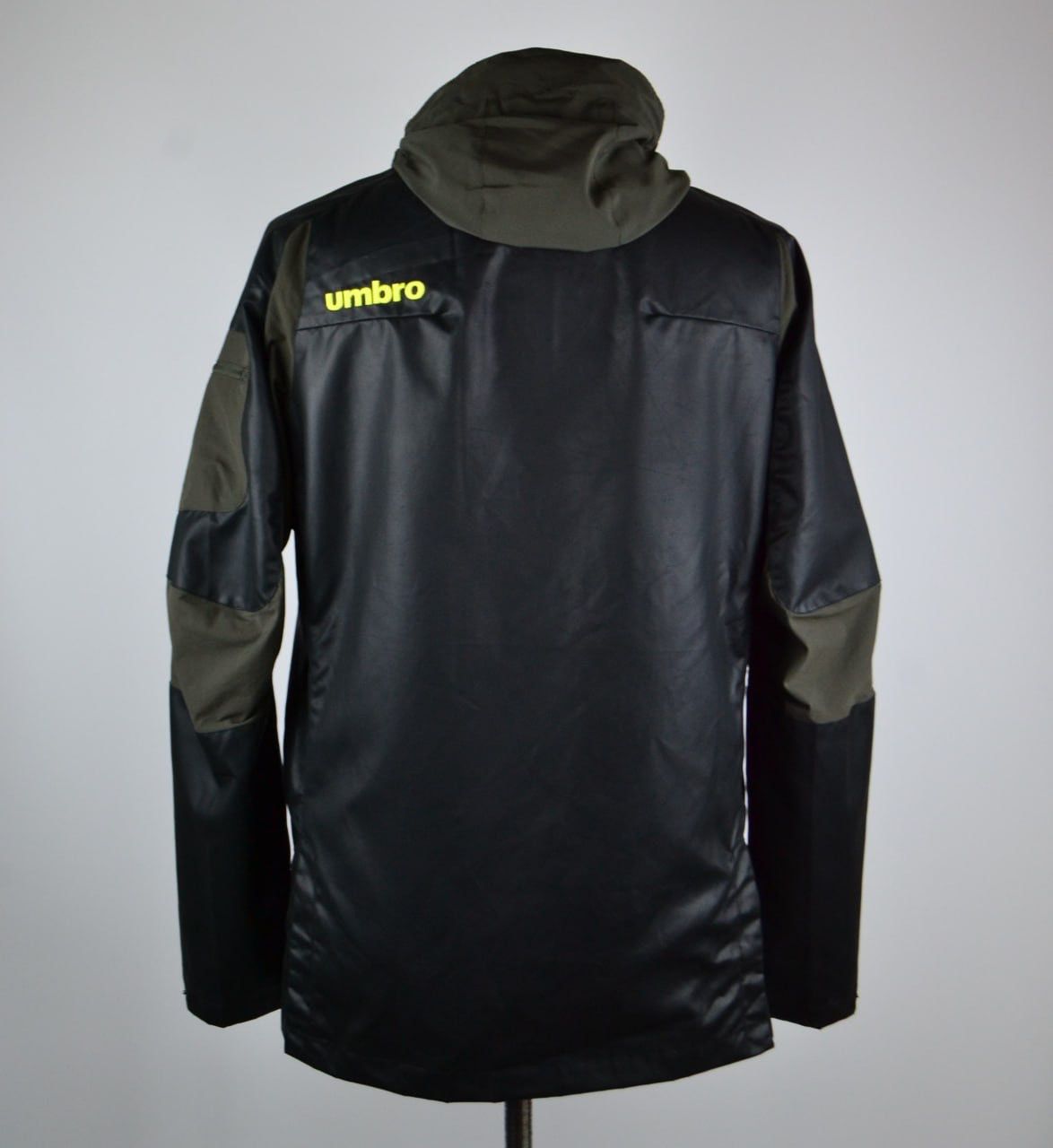 Umbro Tailored By Umbro Jacket Windbreaker Rain Hooded Size US L / EU 52-54 / 3 - 15 Thumbnail