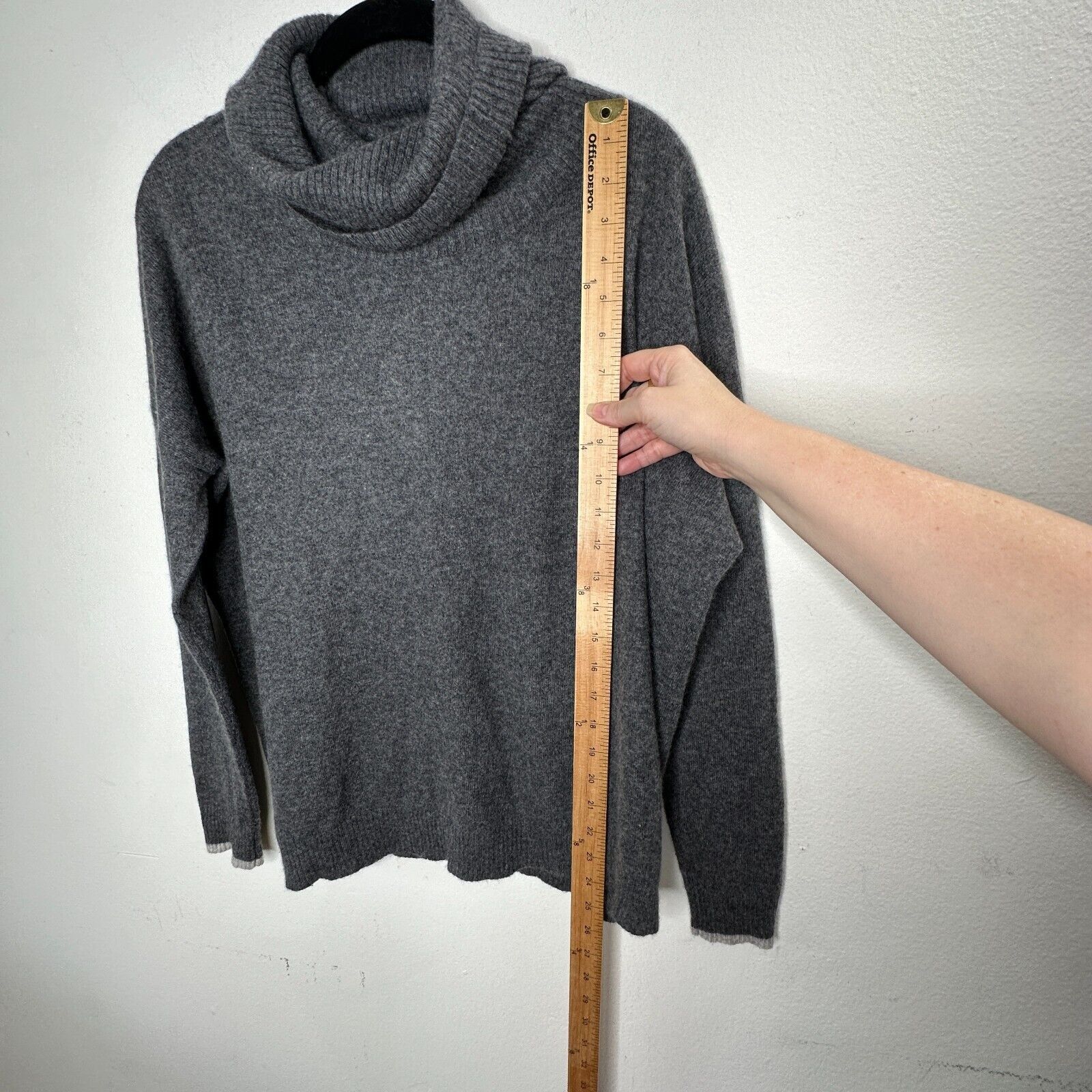 Other Three Dots Cashmere Carbon Gray Boxy Turtle Neck Sweater S Size S / US 4 / IT 40 - 10 Thumbnail