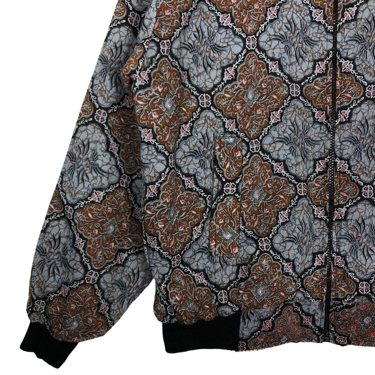 Japanese Brand 🔥90’s Vintage Bomber Jacket Batik Design Reversible Japan Size US M / EU 48-50 / 2 - 3 Thumbnail