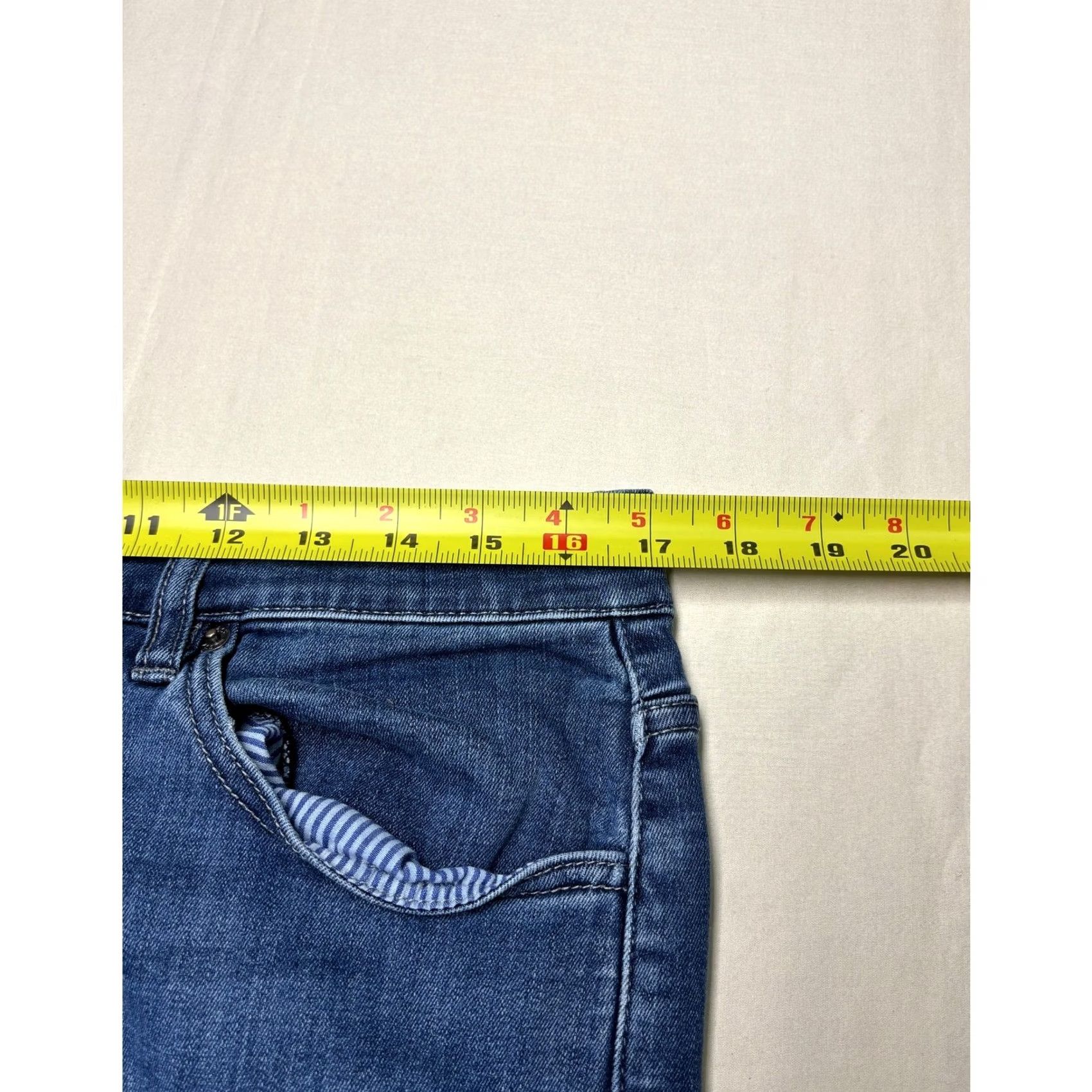 Vintage Mugsy Jeans Mens Blue Wash Straight Leg Denim Pants 33x32 - Regular Fit, 5-Pocket, Stretch Jeans Size US 33 - 7 Thumbnail