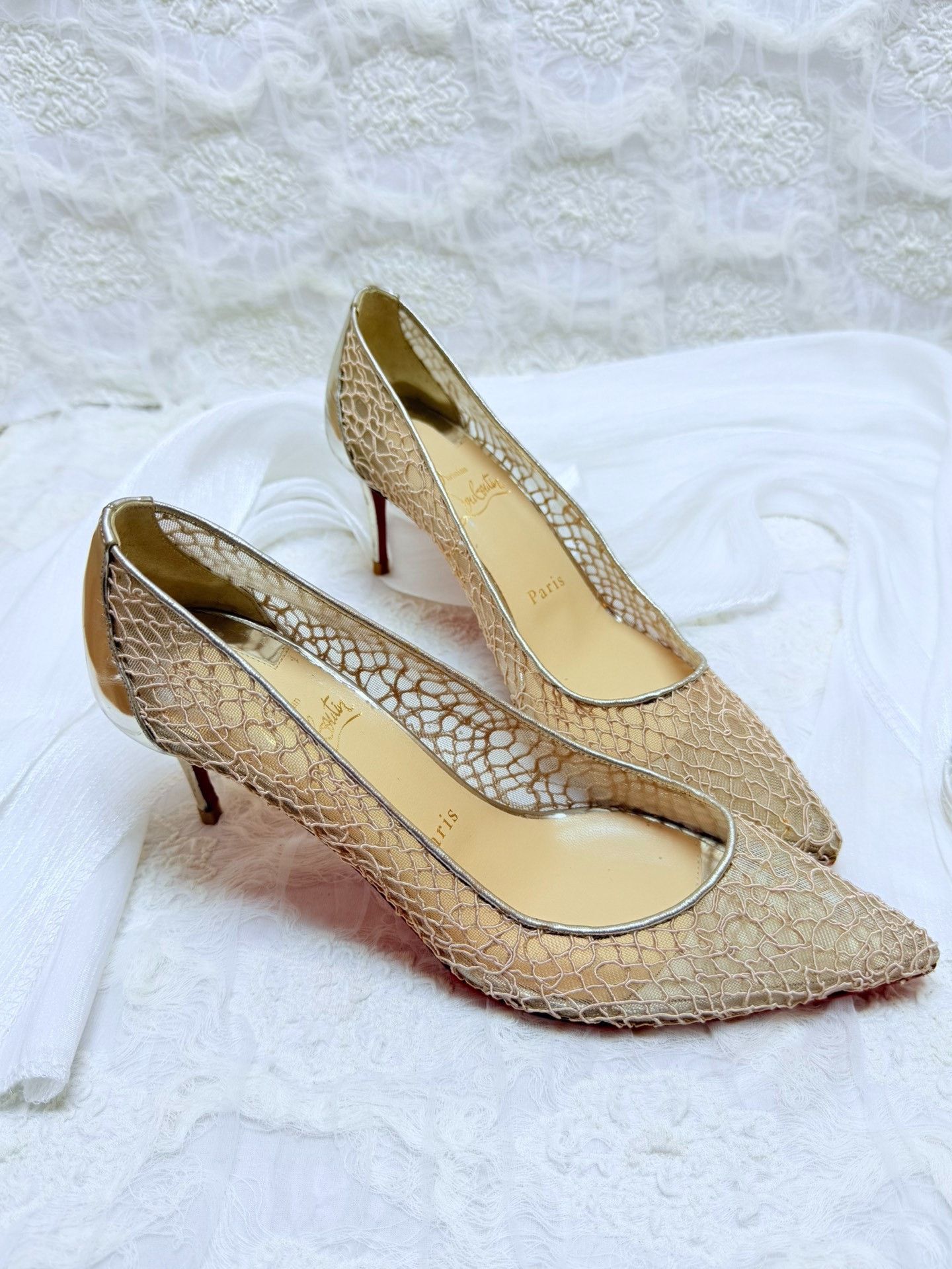 Christian Louboutin Christian Louboutin Mesh Gold Lowtop Sneakers us_8-5 Women Size US 8.5 / IT 38.5 - 1 Thumbnail