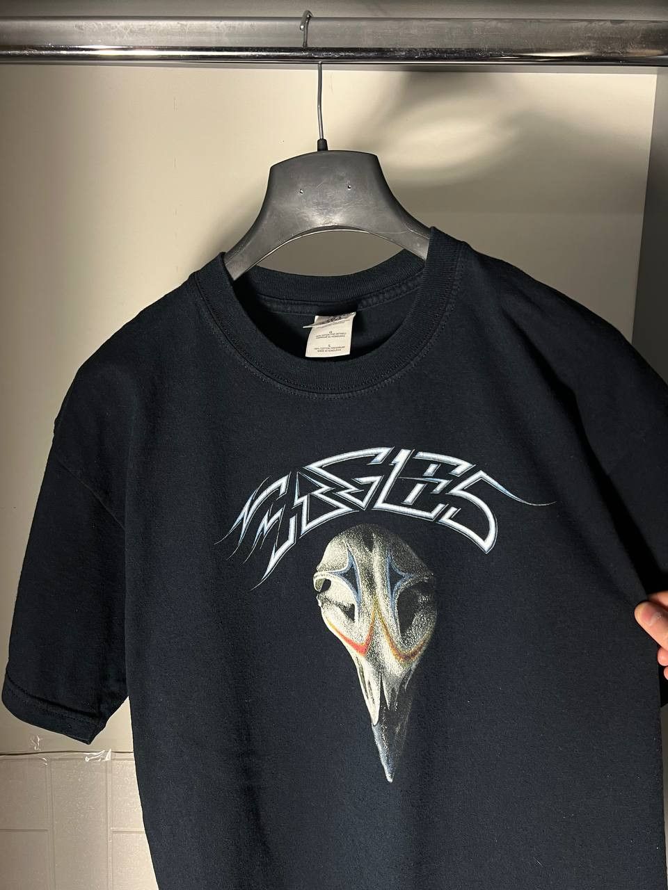 Band Tees VINTAGE EAGLES WORLD TOUR ROCK T-SHIRT METAL PUNK Y2K 90s Size US L / EU 52-54 / 3 - 2 Thumbnail