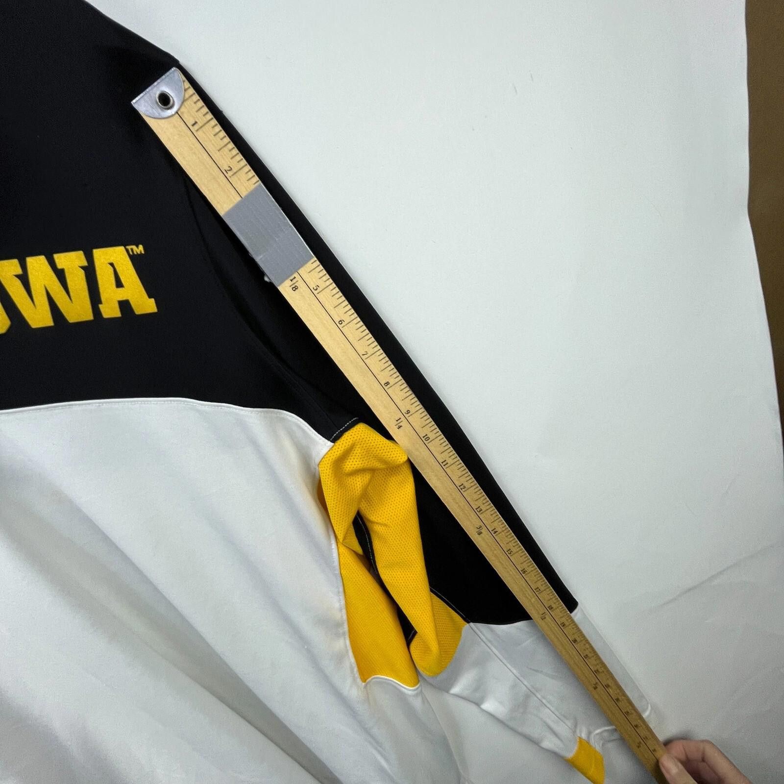 Nike Nike Iowa Hawkeyes Quarter Zip Athletic Shirt Size Large Size ONE SIZE - 12 Thumbnail
