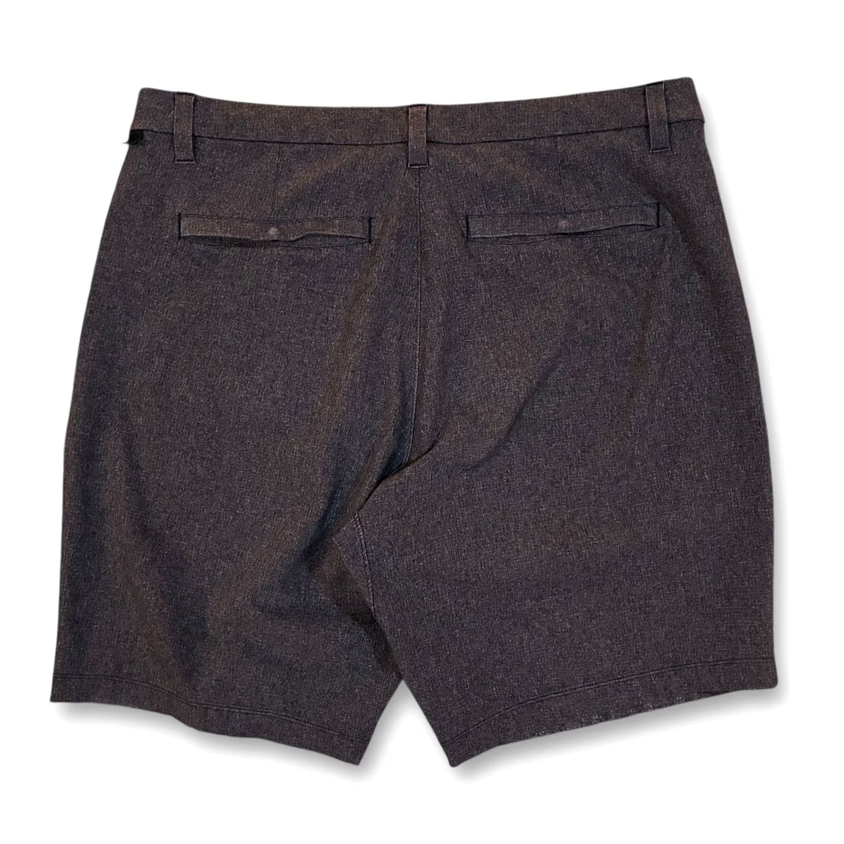 Lululemon EUC Lululemon Commission 9" Shorts Charcoal Gray Mens 34 Performance Stretch Size US 34 / EU 50 - 2 Thumbnail