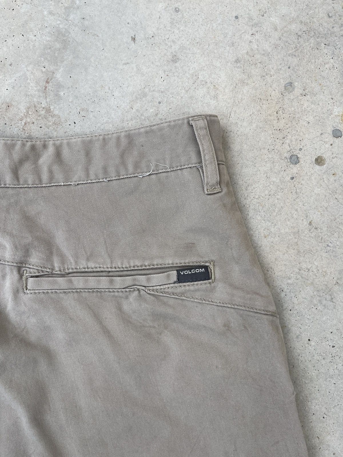 Volcom Vintage Volcom Shorts Pants Size US 33 - 8 Thumbnail