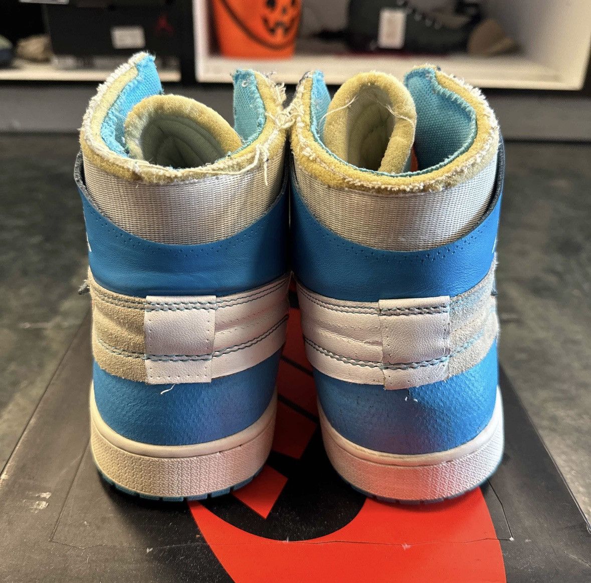 Nike × Off-White Jordan 1 Off White UNC Size US 13 / EU 46 - 4 Thumbnail
