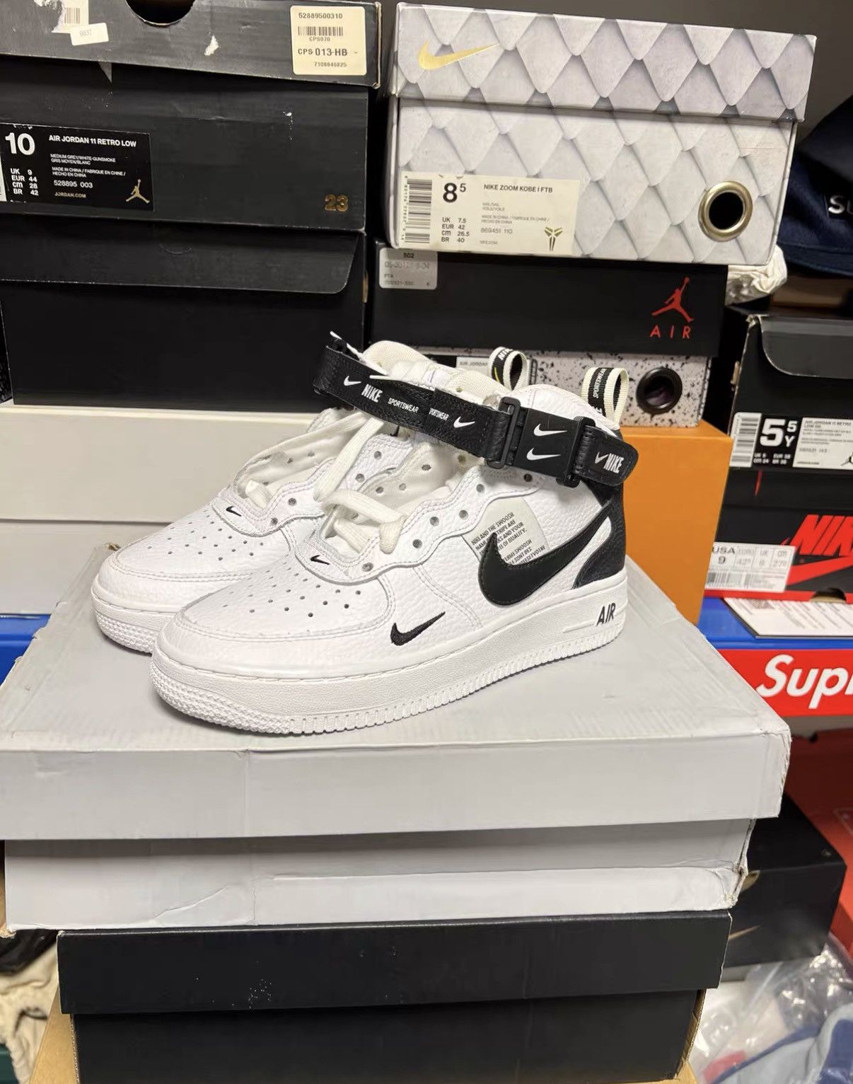 Nike Nike Air Force 1 LV8 High J42 Size US 5.5 / IT 35.5 - 1 Thumbnail