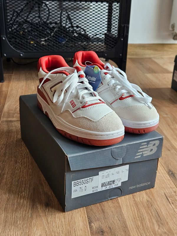 New Balance New Balance 550 40.5 Size US 7.5 / IT 37.5 - 2 Thumbnail