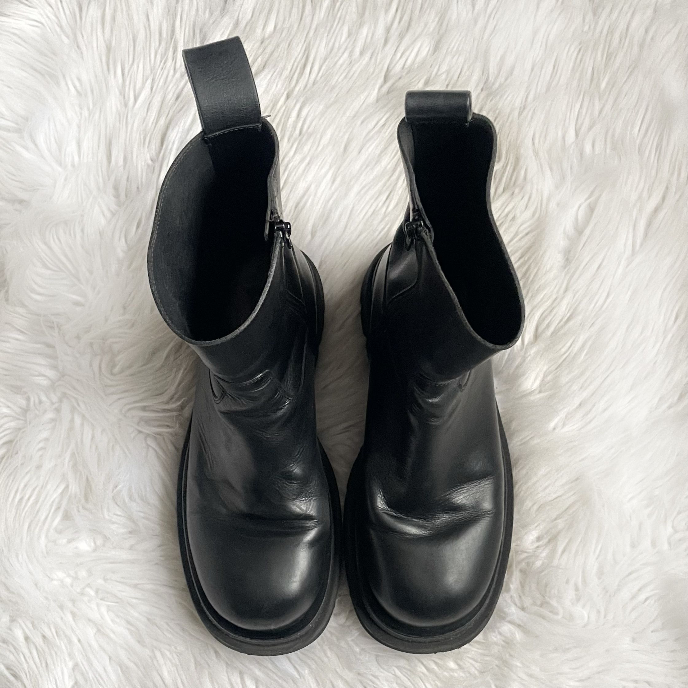 Bottega Veneta Bottega Veneta Black Lug Boots Zip Up Size 40.5 Size US 7.5 / EU 40-41 - 4 Thumbnail