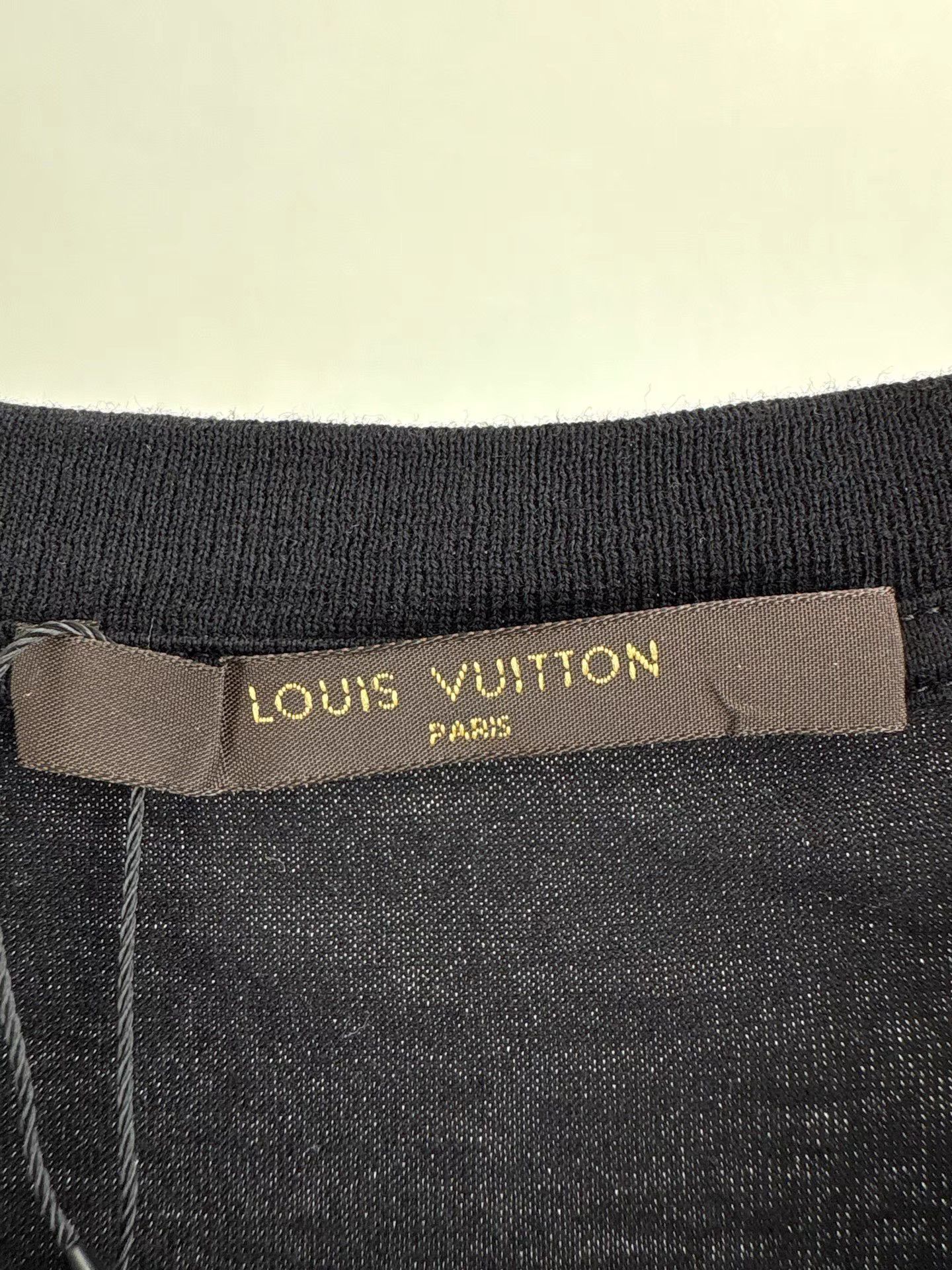 Louis Vuitton LV Fragment Design Co-branded Short Sleeve K1 Size US XL / EU 56 / 4 - 4 Thumbnail