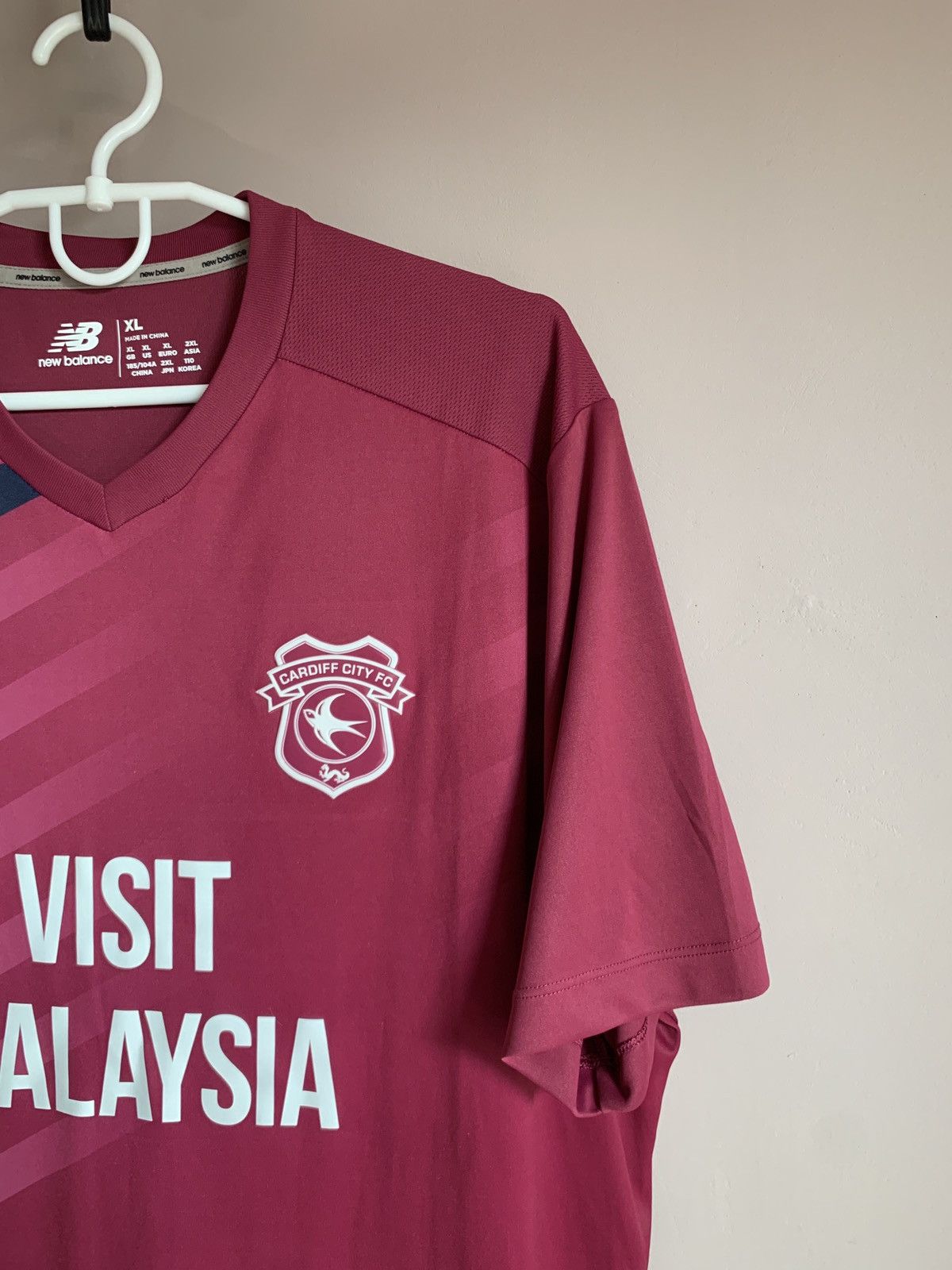 New Balance Cardiff City Away Football Shirt New Balance Soccer Jersey Size US XL / EU 56 / 4 - 3 Thumbnail