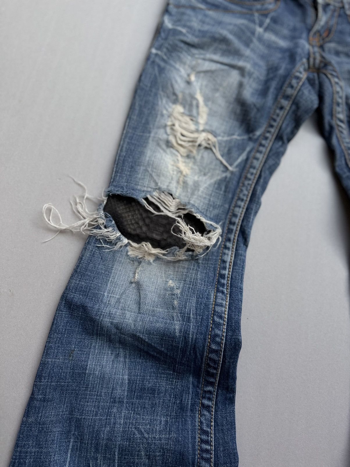 Japanese Brand Lolita flare jeans Size US 26 / EU 42 - 3 Thumbnail