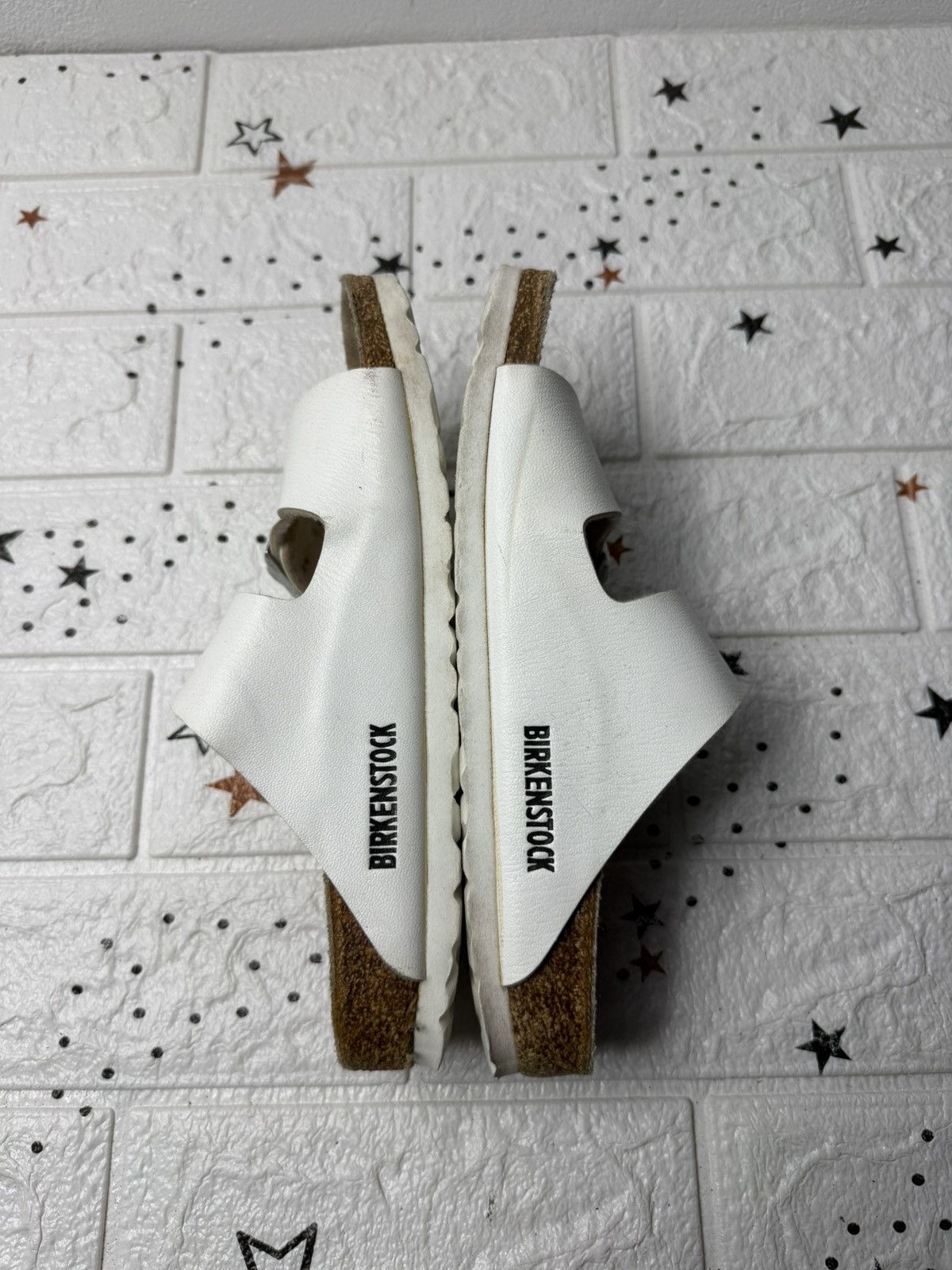 Birkenstock BIRKENSTOCK US7 UK4 EUR37 Women's Flip Flop White Size US 7 / IT 37 - 4 Thumbnail