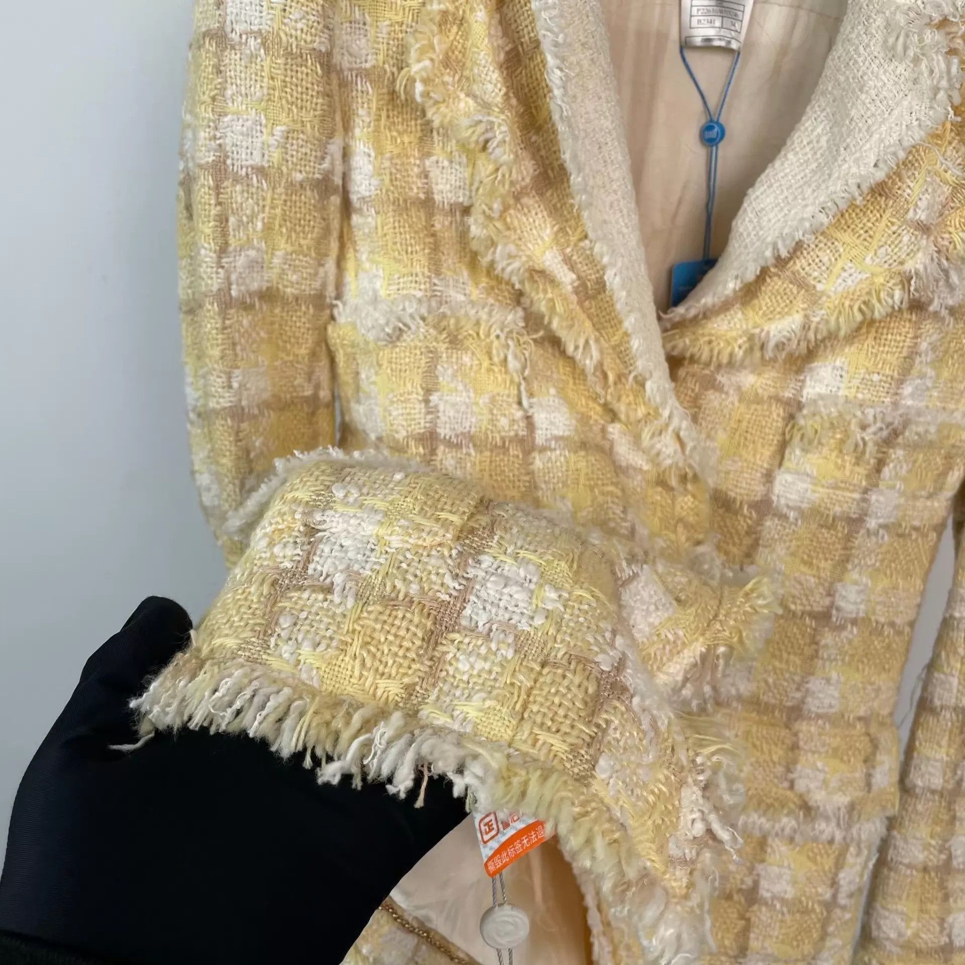Chanel Chanel Yellow & White Tweed Jacket Size XS / US 0-2 / IT 36-38 - 9 Thumbnail