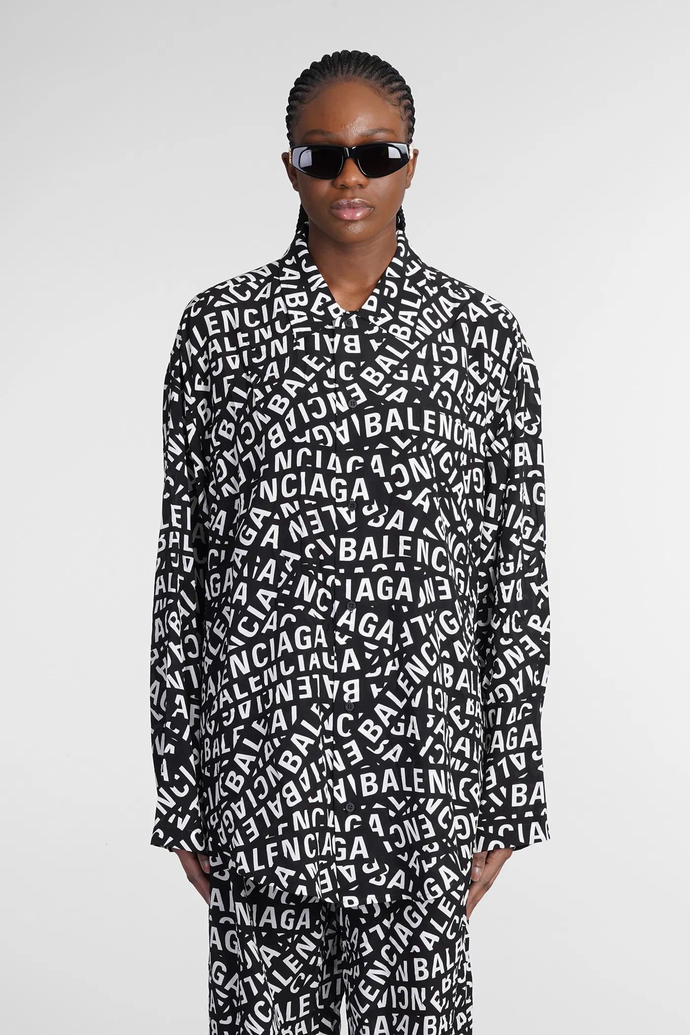 Balenciaga oc11z1125 Logo Strips Minimal Shirt Medium Fit Size XS / US 0-2 / IT 36-38 - 1 Thumbnail