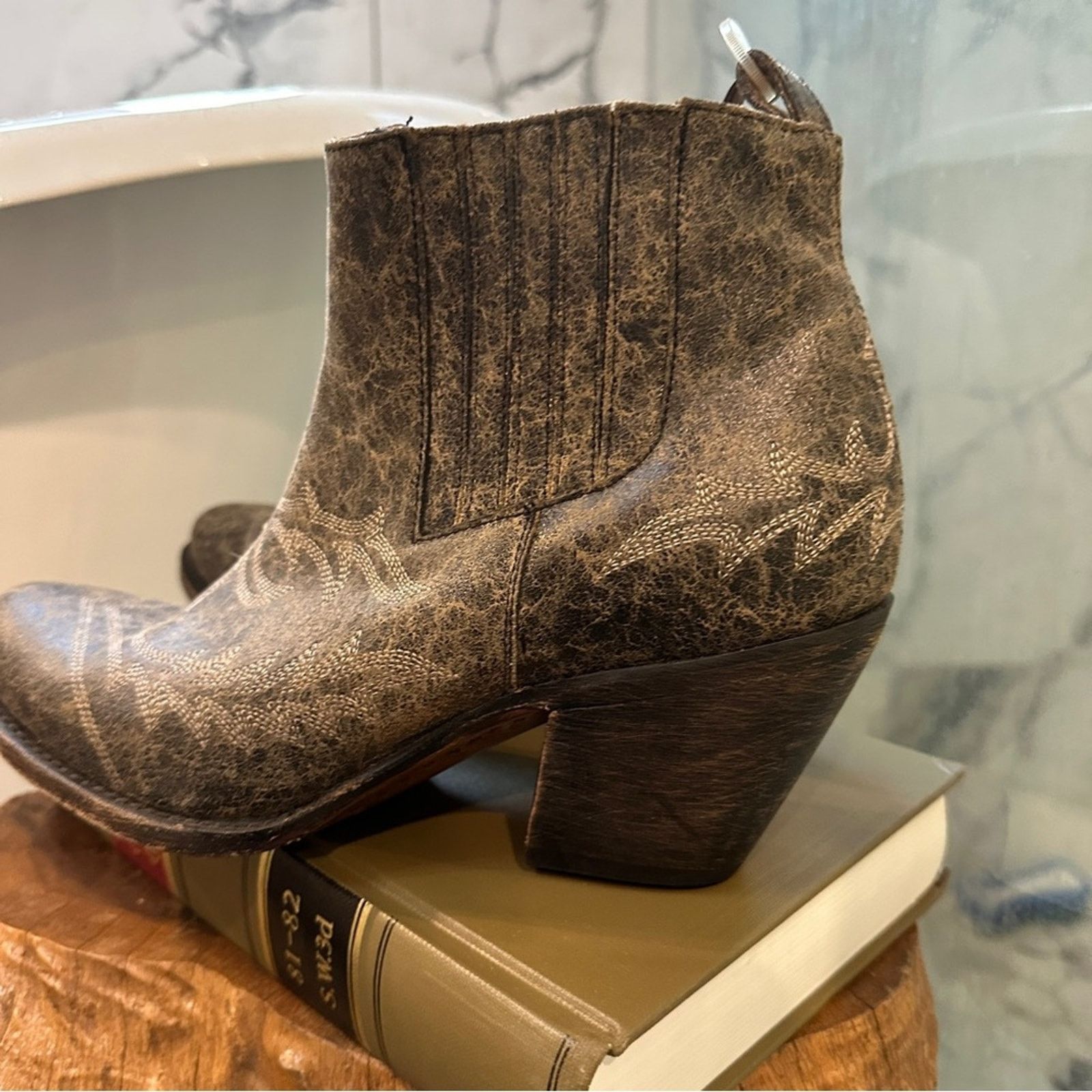 Lucchese Lucchese Brown Distressed Leather Western Boots Womens 9 M Size US 9 / IT 39 - 8 Thumbnail
